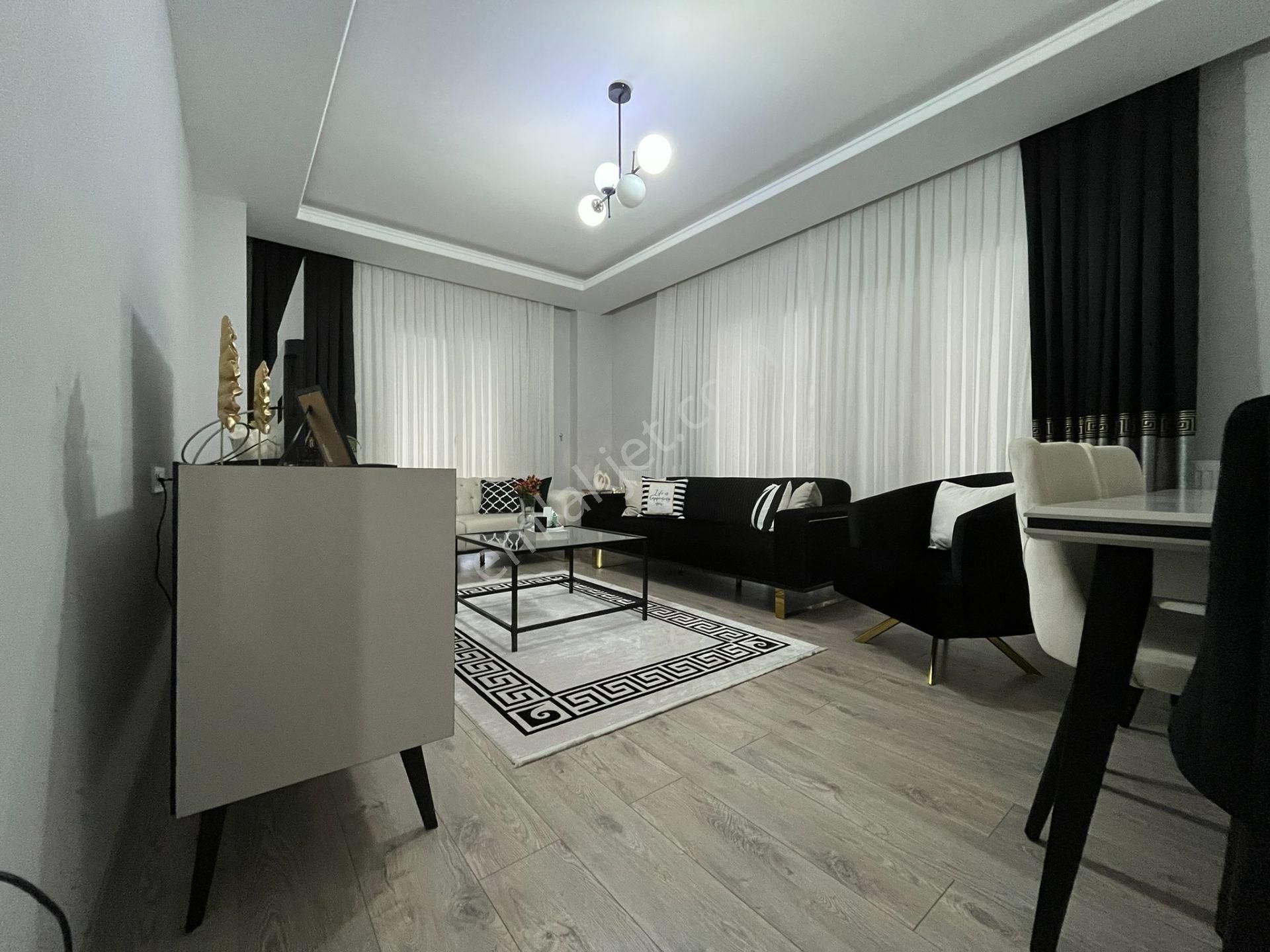 Prestijli Sitede Açık Havuzlu Lüks 2+1 Daire - Görsel 7