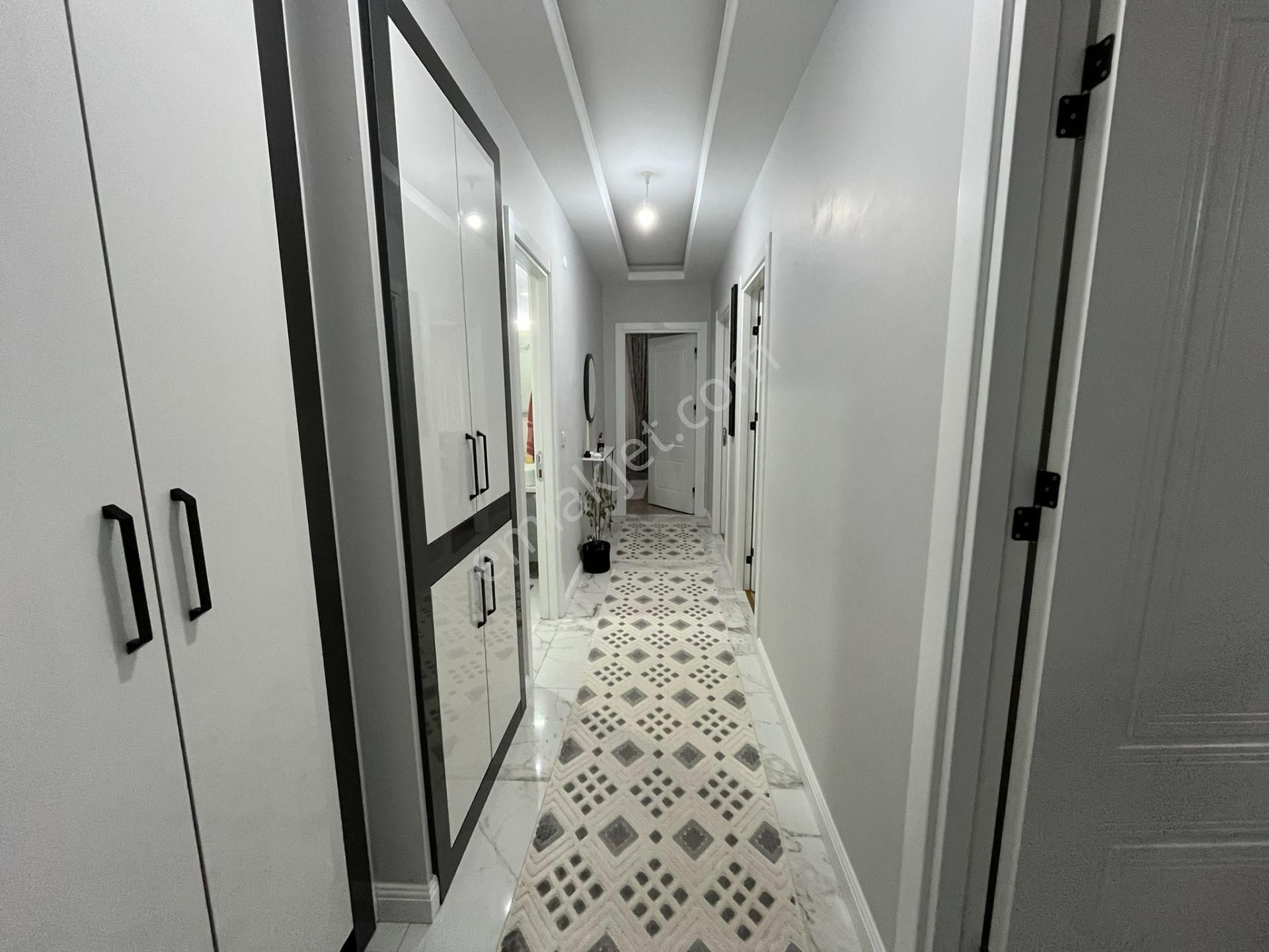 Prestijli Sitede Açık Havuzlu Lüks 2+1 Daire