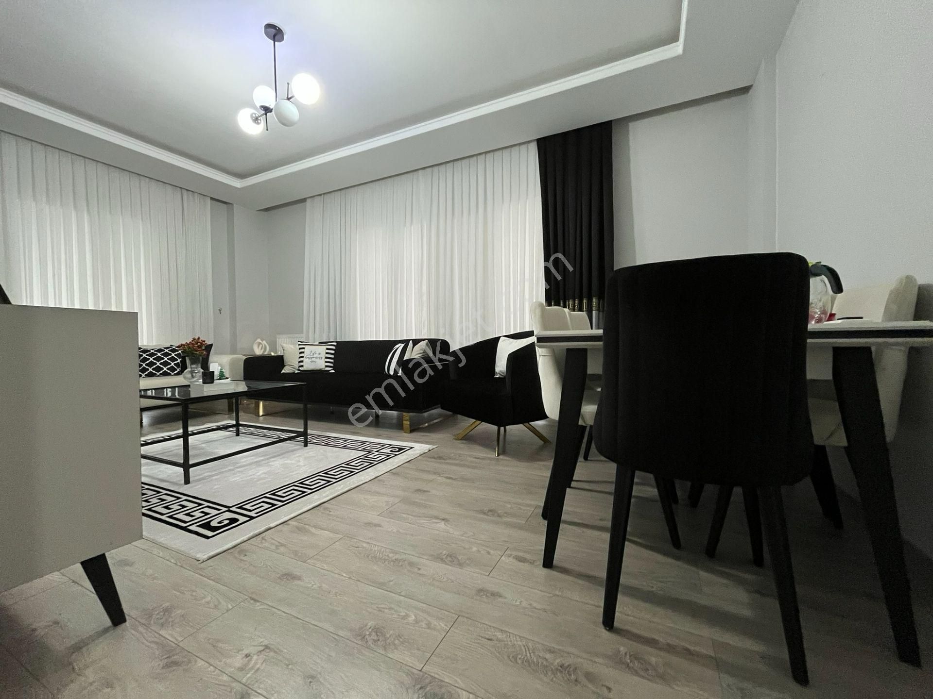 Prestijli Sitede Açık Havuzlu Lüks 2+1 Daire - Görsel 9