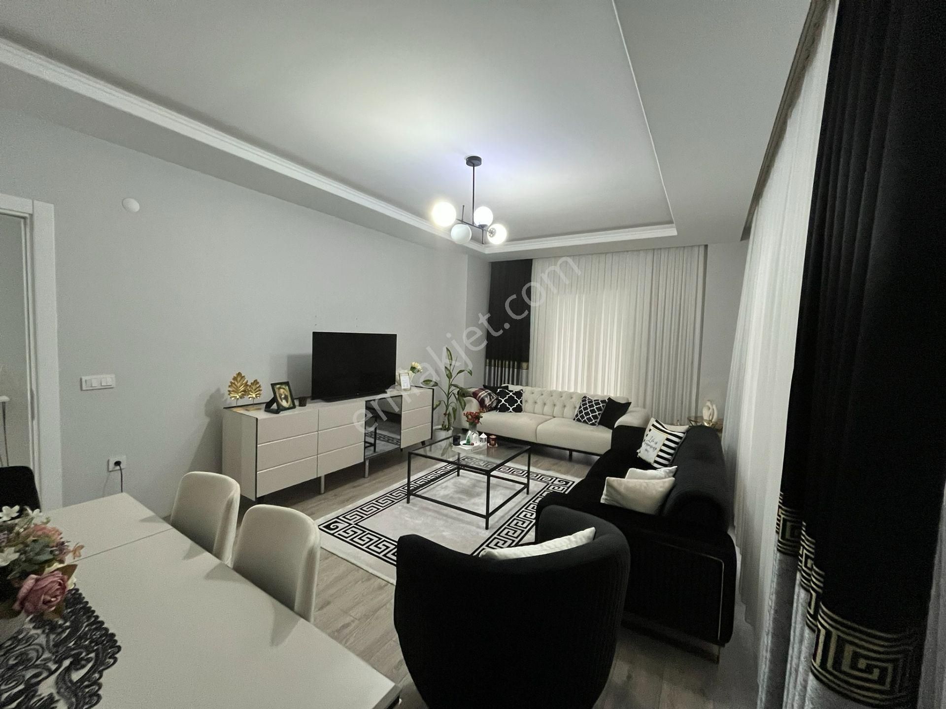 Prestijli Sitede Açık Havuzlu Lüks 2+1 Daire - Görsel 12