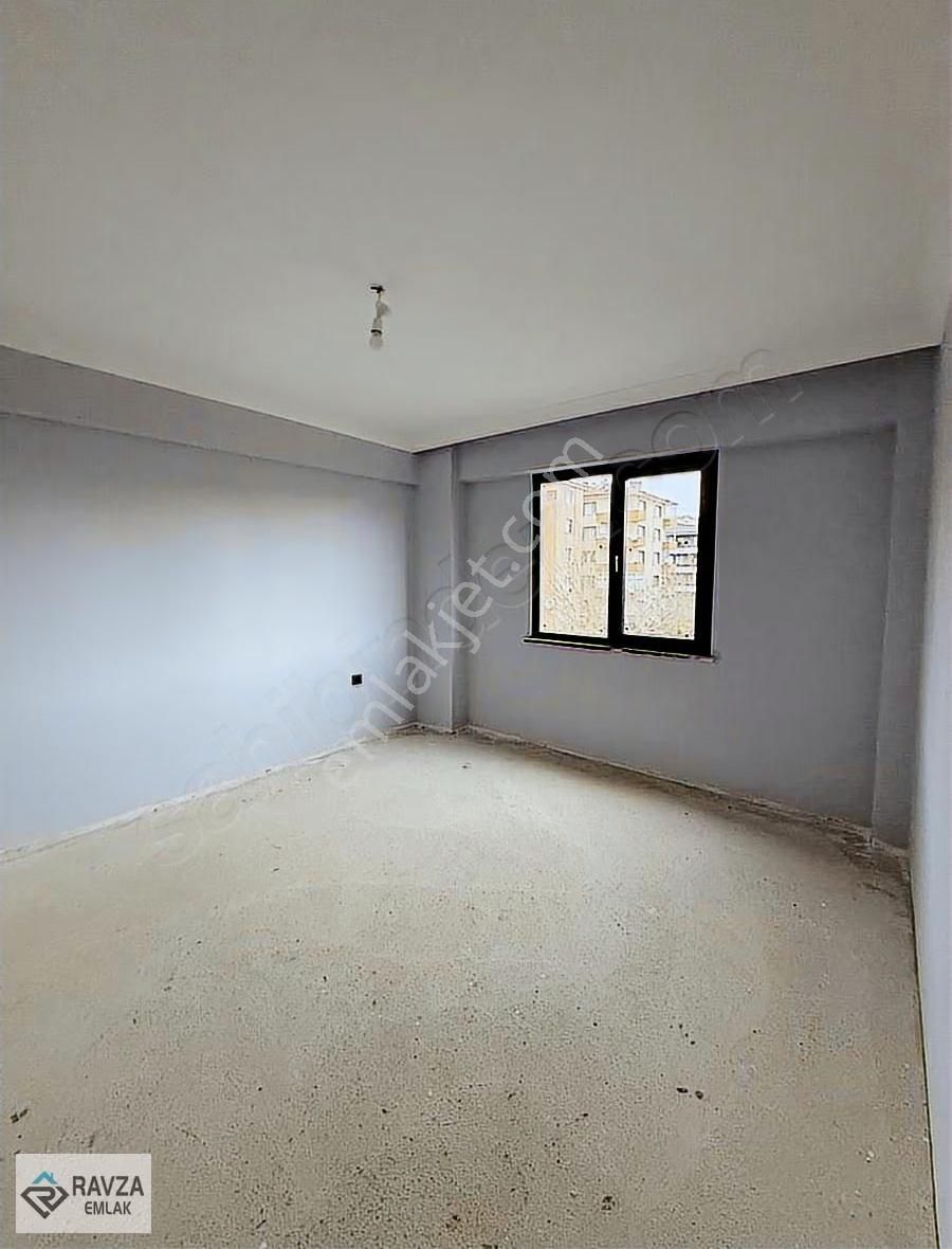 Ravza Emlak'tan Kelebek Çayırında Arakat 2+1 85 M² Fırsat Daire - Görsel 5