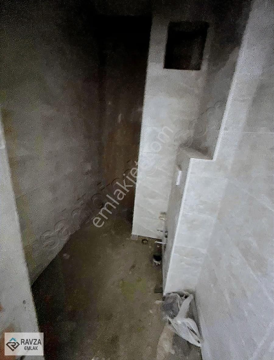 Ravza Emlak'tan Satılık Sıfır Ebeveyn Banyolu Lüx Daire - Görsel 2