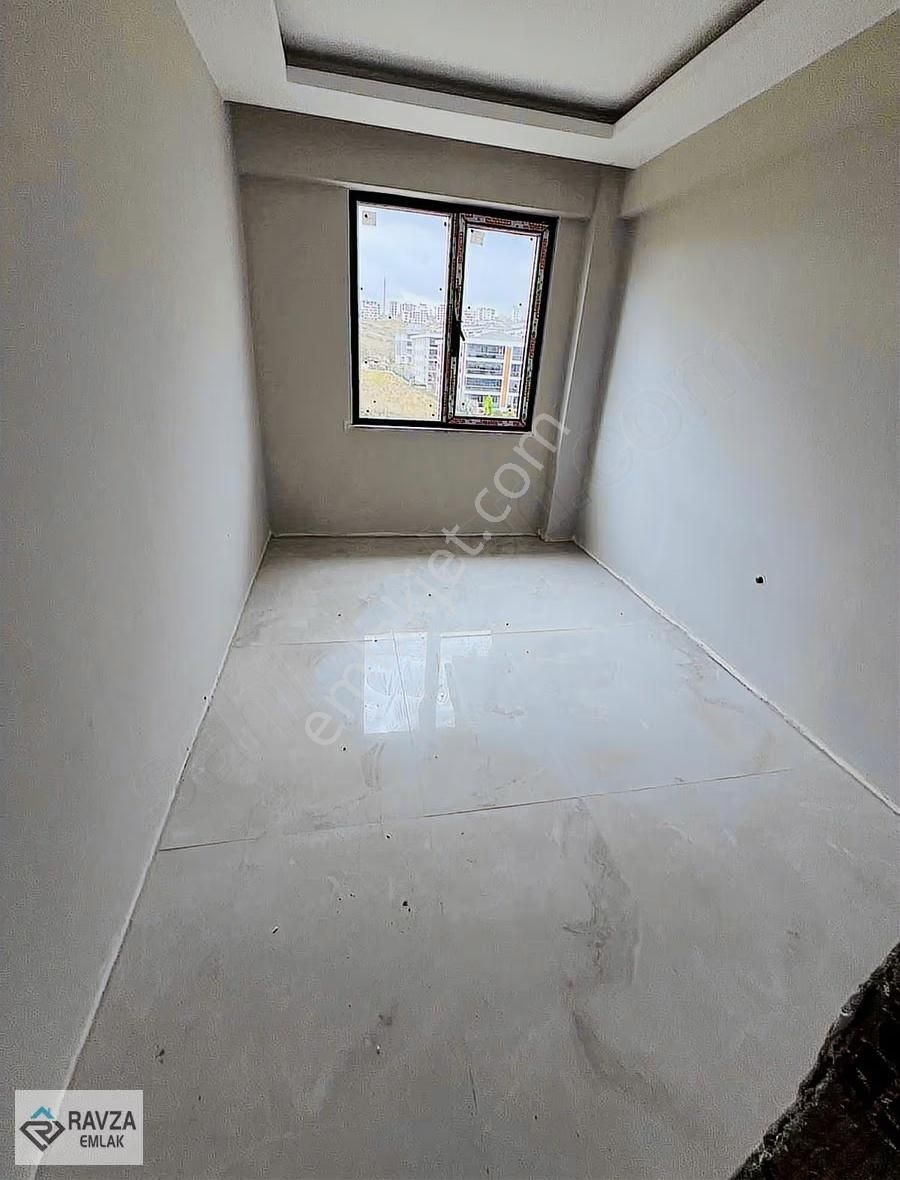 Ravza Emlak'tan Satılık Sıfır Ebeveyn Banyolu Lüx Daire - Görsel 5