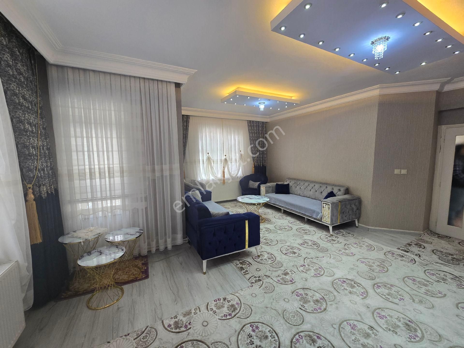 Akçe'den Gözde Lokasyonda Bölgenin En Bakımlı Ve Geniş Oturumlu Dairesi - Görsel 5