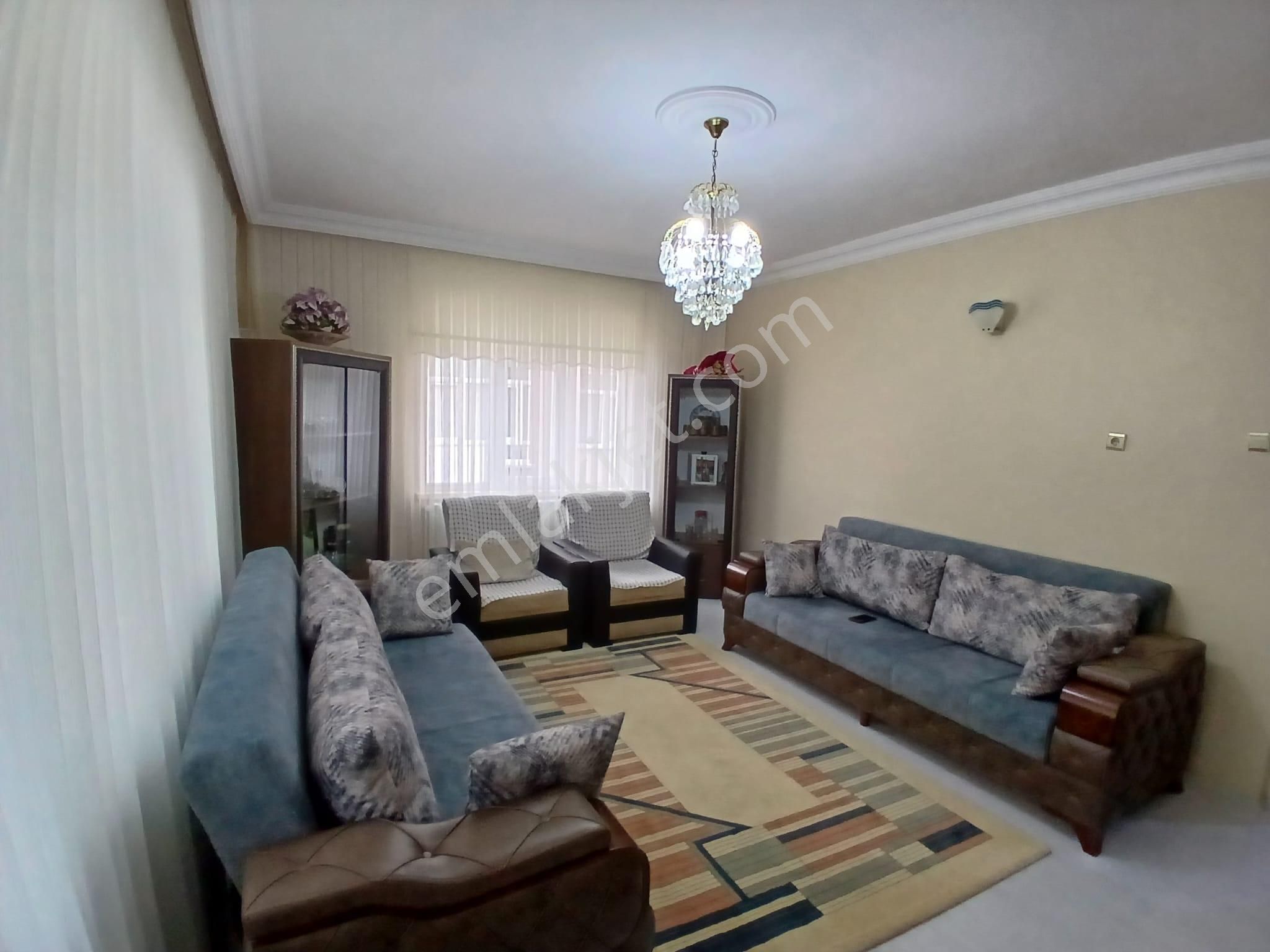 Akçay Emlak'tan Akşehir Cumhuriyet İlkokulu Yanında Bakımlı Doğalgazlı Ara Kat Satılık 2+1 Daire - Görsel 8