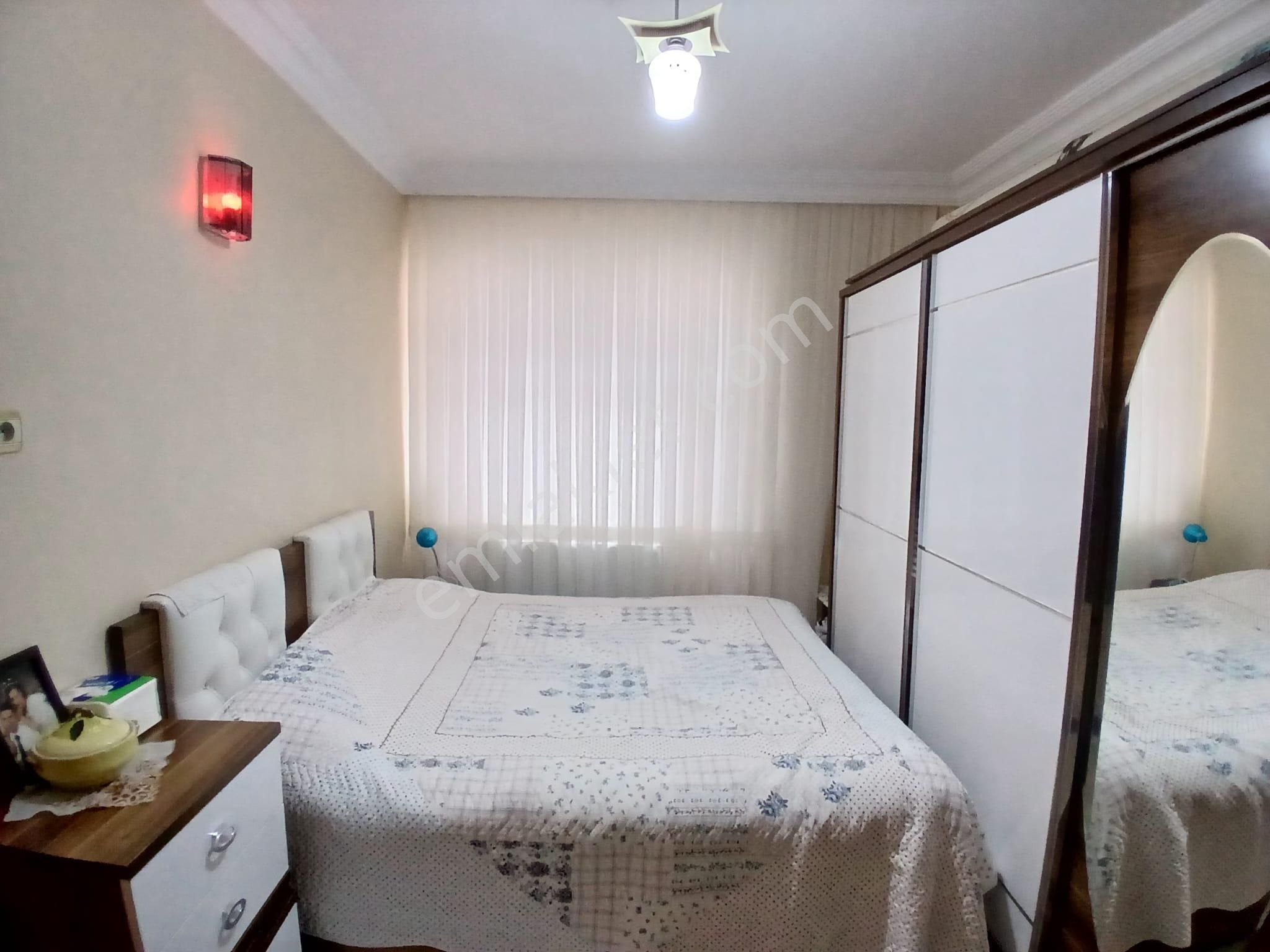 Akçay Emlak'tan Akşehir Cumhuriyet İlkokulu Yanında Bakımlı Doğalgazlı Ara Kat Satılık 2+1 Daire - Görsel 13