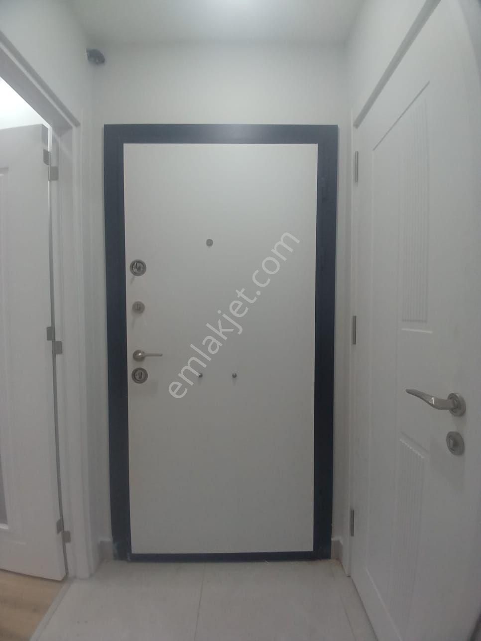 Avcılar Merkezde Sıfır Binada 1+1 Ön Cephe Bahçe Katı - Görsel 12