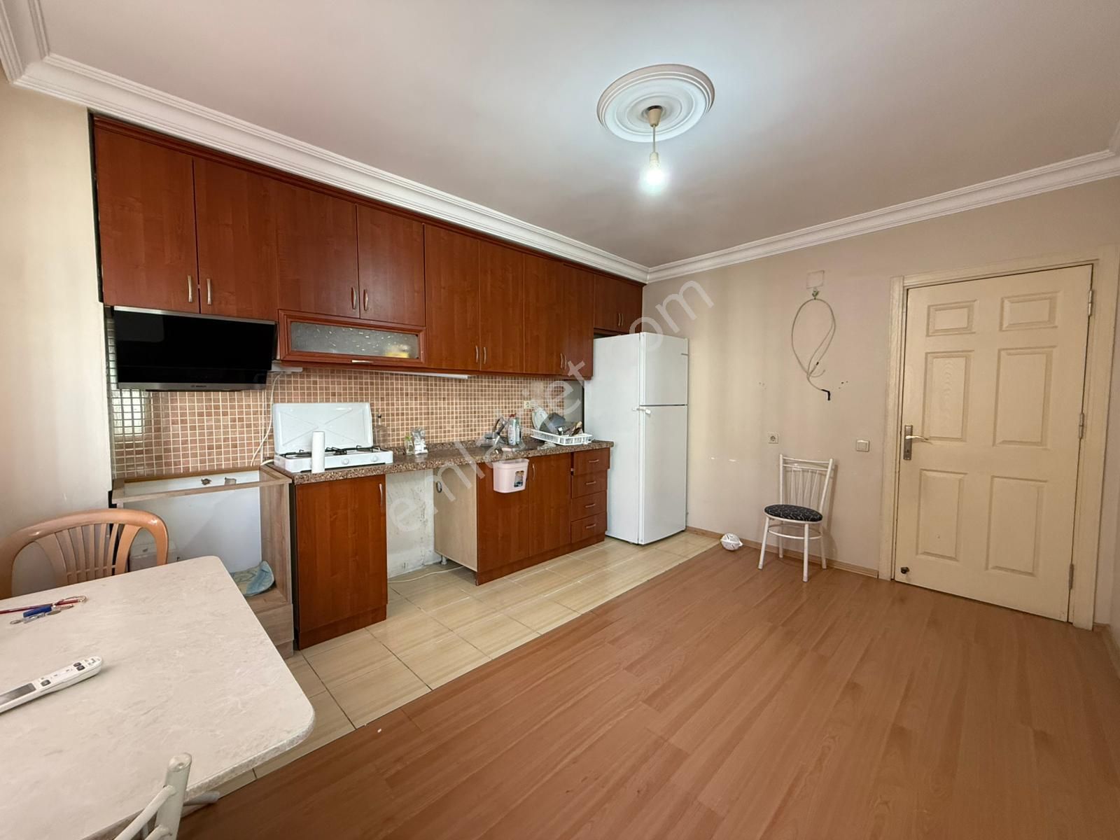 Barajyoluna Yakın 15 Yaş/4 Katlı Apt/asansörlü/2+1/kiler/cazip ! - Görsel 2
