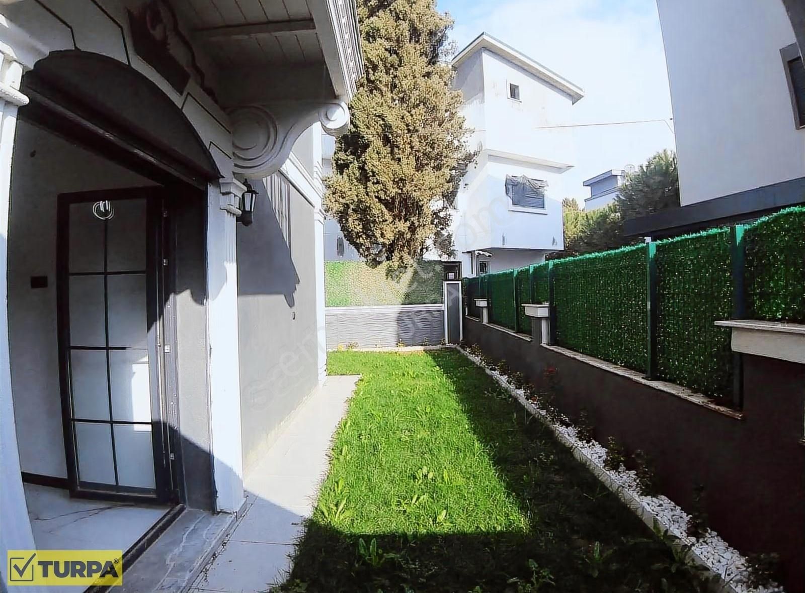 Menderes' Te Villalar Bölgesinde 4+1 Triplex Villa - Görsel 4