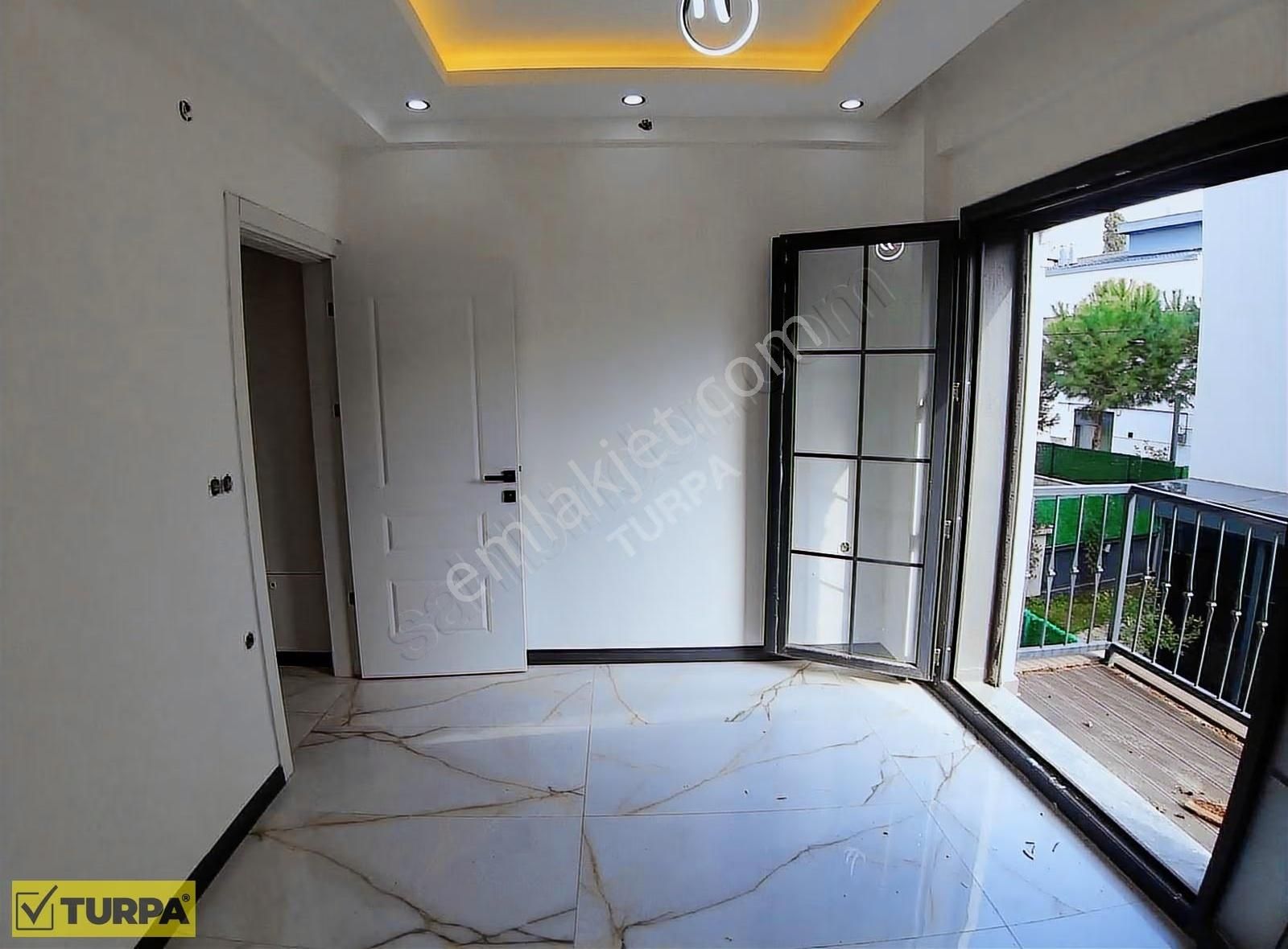 Menderes' Te Villalar Bölgesinde 4+1 Triplex Villa - Görsel 11