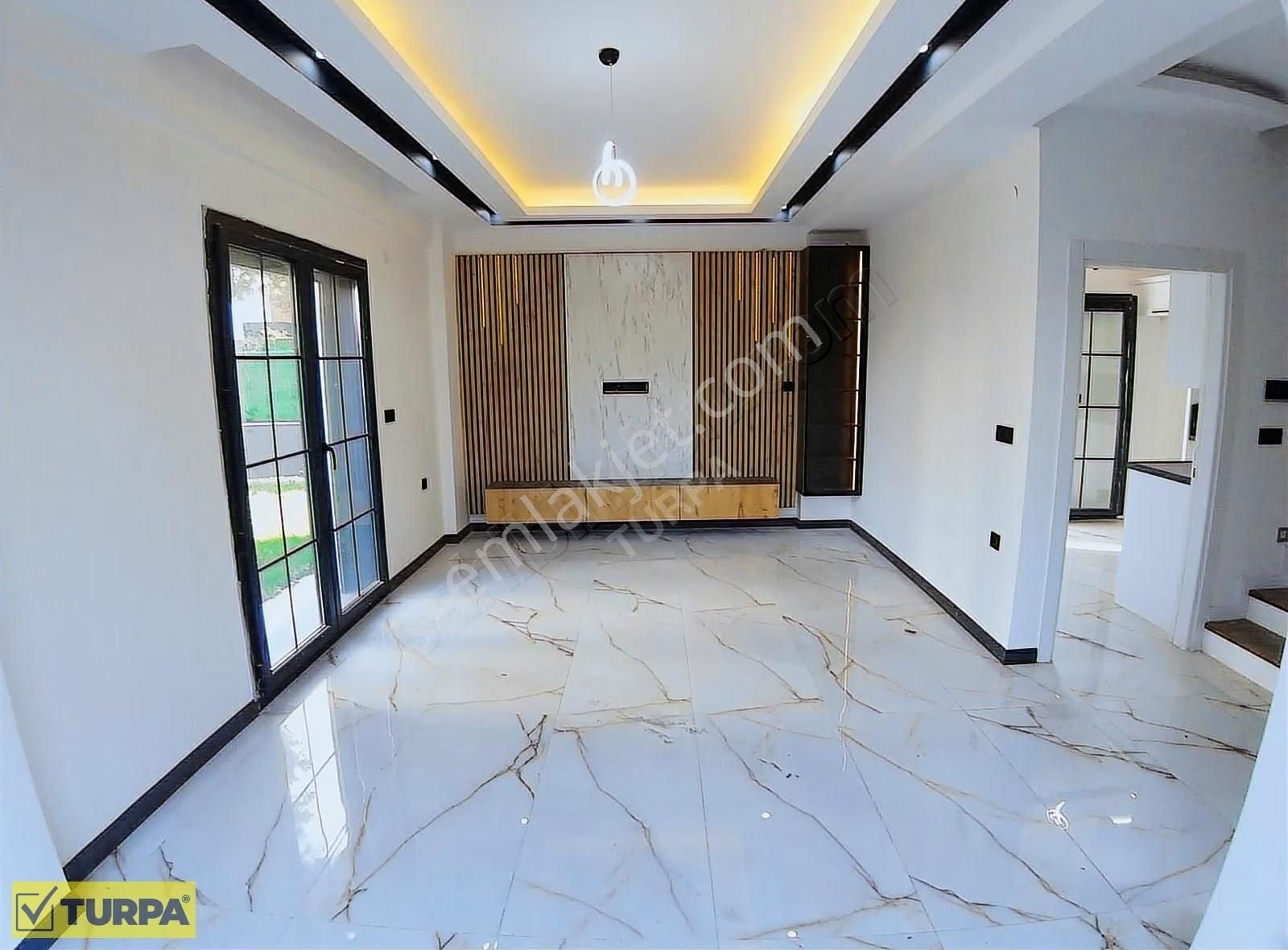 Menderes' Te Villalar Bölgesinde 4+1 Triplex Villa - Görsel 35