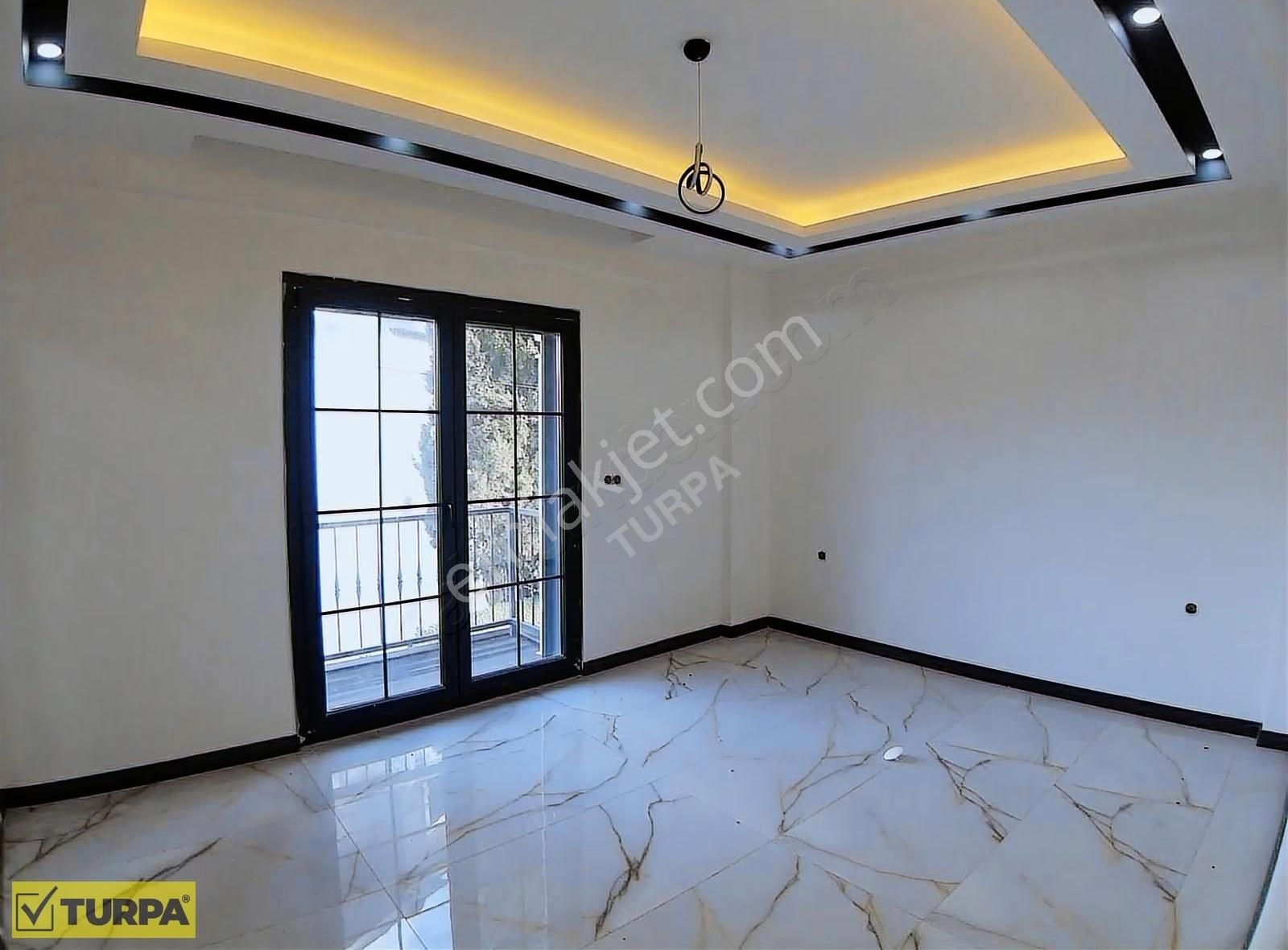 Menderes' Te Villalar Bölgesinde 4+1 Triplex Villa - Görsel 8