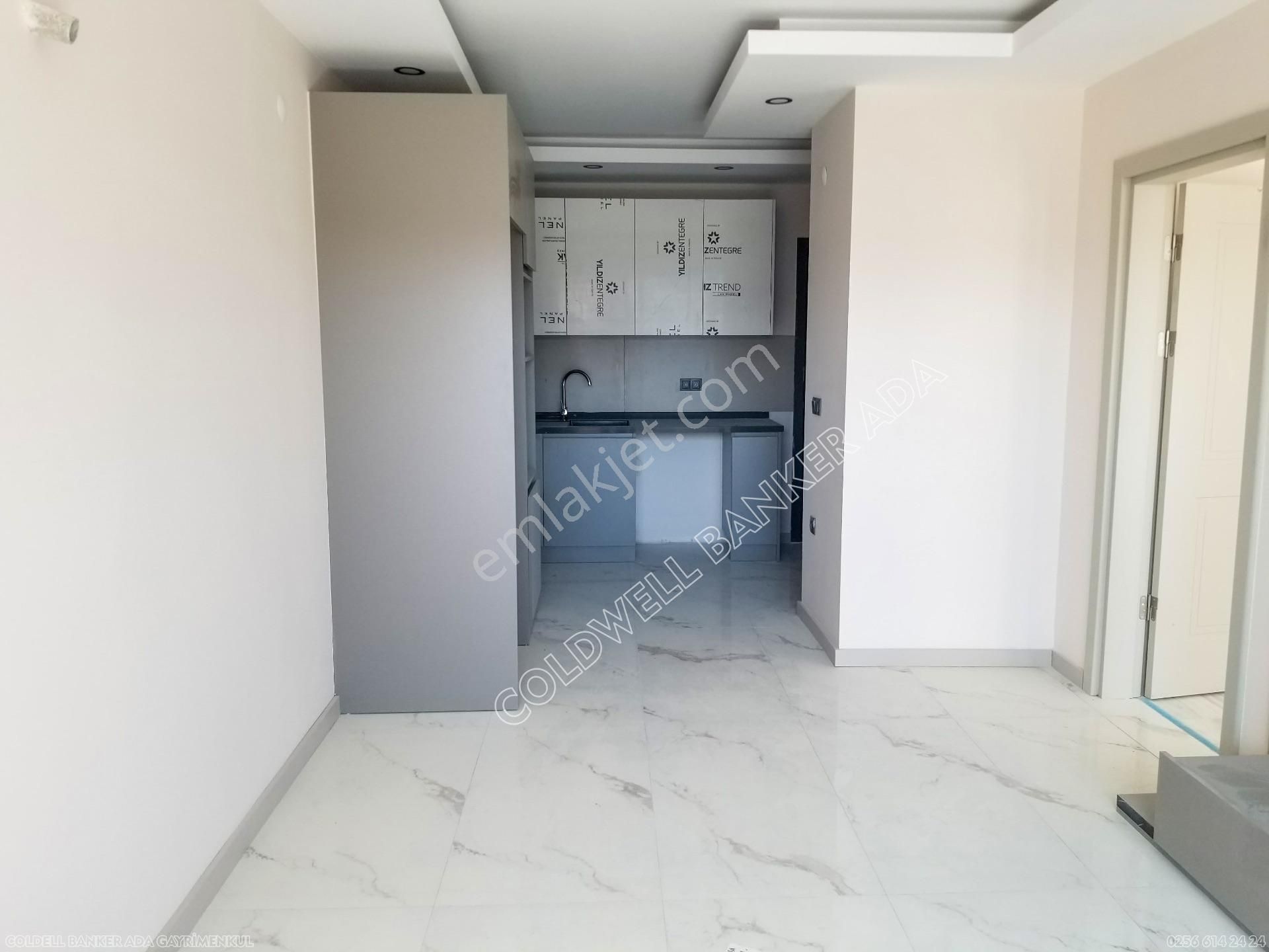 Kuşadası İkiçeşmelik Mahallesinde Otoparklı Güvenlikli Yeni 1+1 Daire - Görsel 4