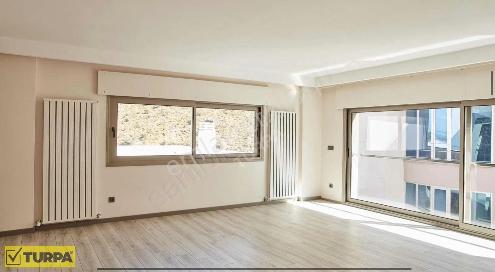 Balçova Çetin Emeç Mahallesinde Trıplex Villa - Görsel 12