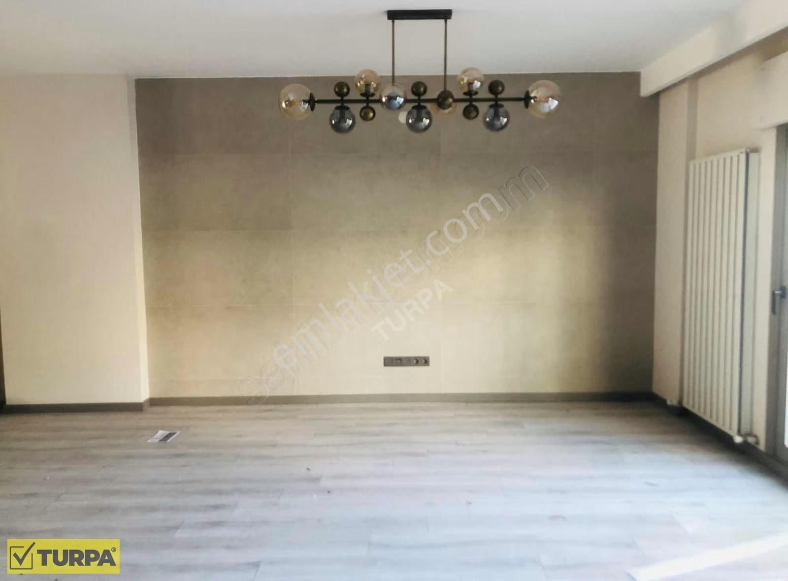Balçova Çetin Emeç Mahallesinde Trıplex Villa - Görsel 22