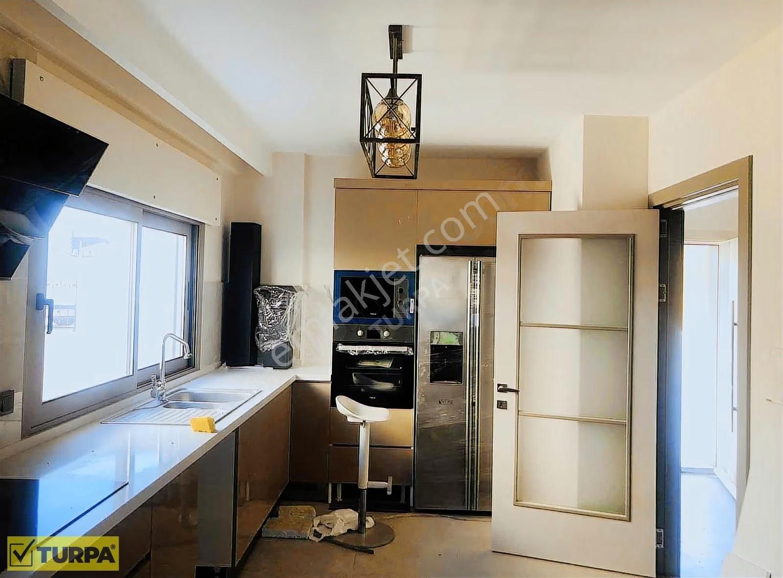Balçova Çetin Emeç Mahallesinde Trıplex Villa - Görsel 8