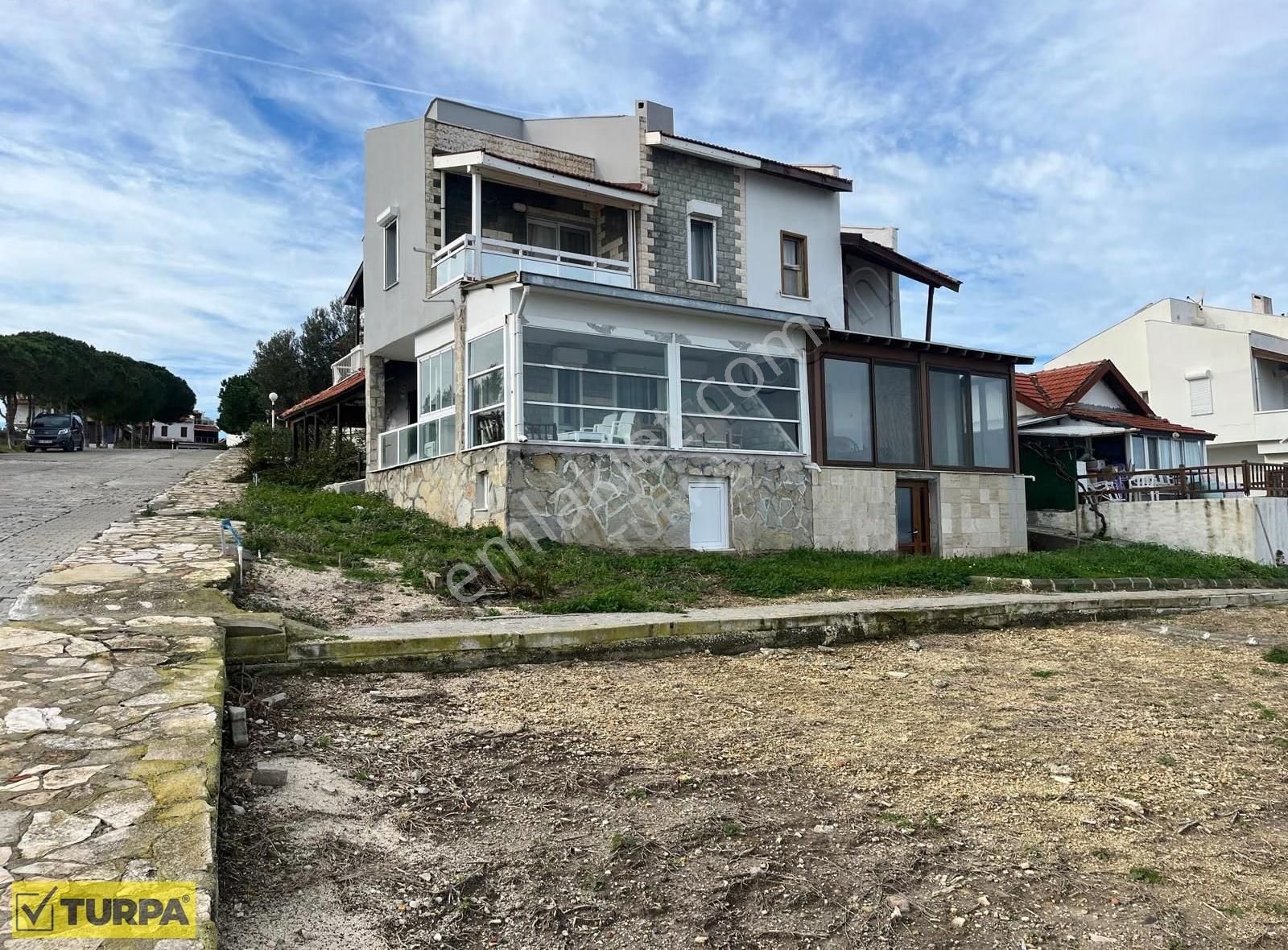 Çeşme Dalyan'da Trıpleks 4+1 Villa - Görsel 5