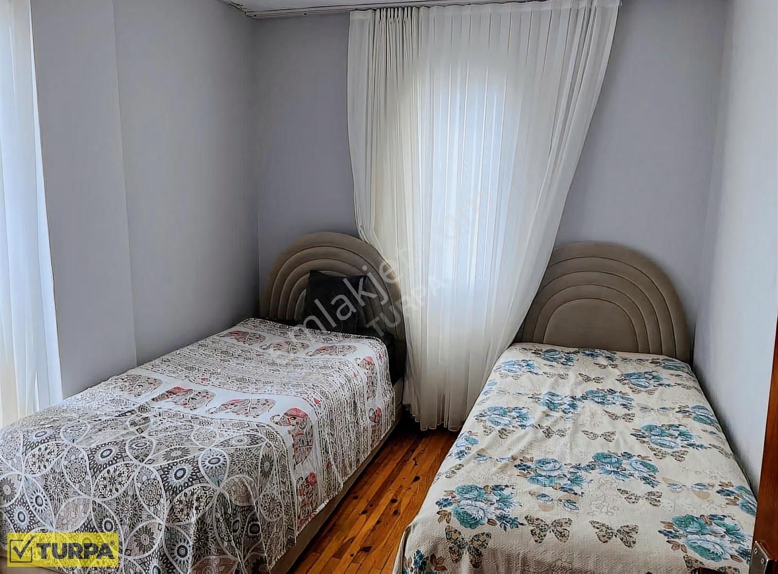 Çeşme Dalyan'da Trıpleks 4+1 Villa - Görsel 17