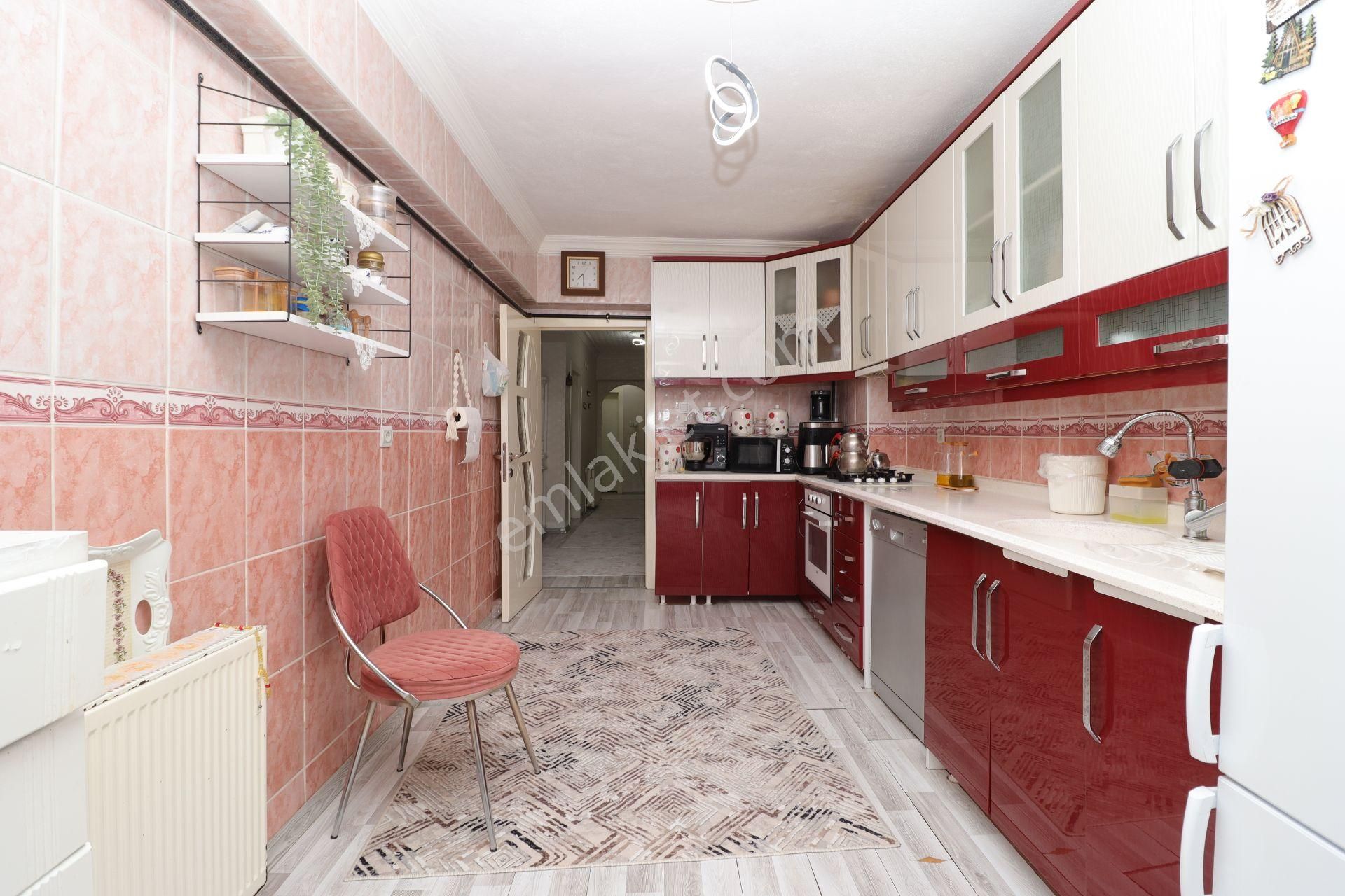 Akif'ten Topçu'da 14.cadde'ye Yakın Güney Batı Ön Cephe 4+1 Teras Daire - Görsel 2