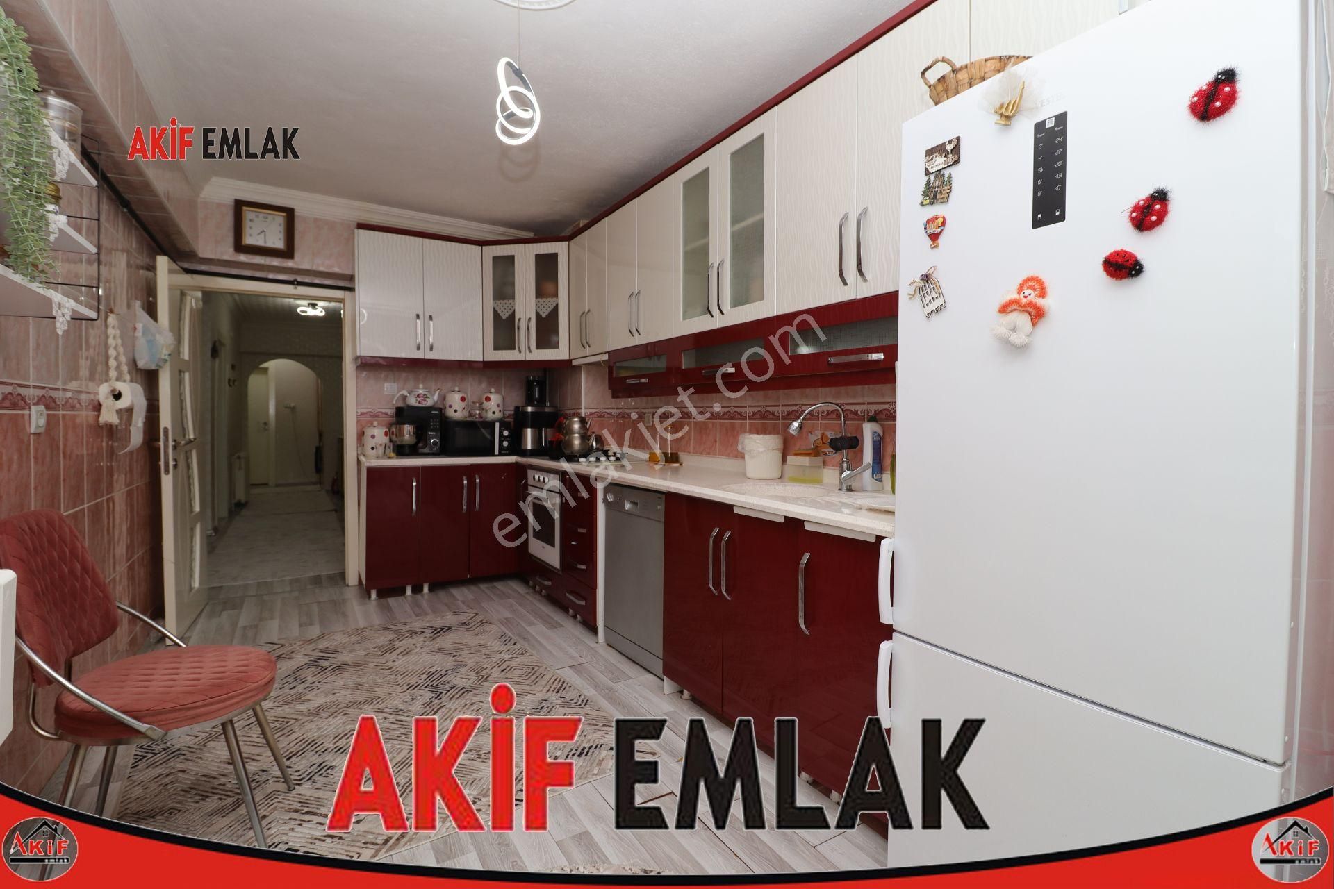 Akif'ten Topçu'da 14.cadde'ye Yakın Güney Batı Ön Cephe 4+1 Teras Daire
