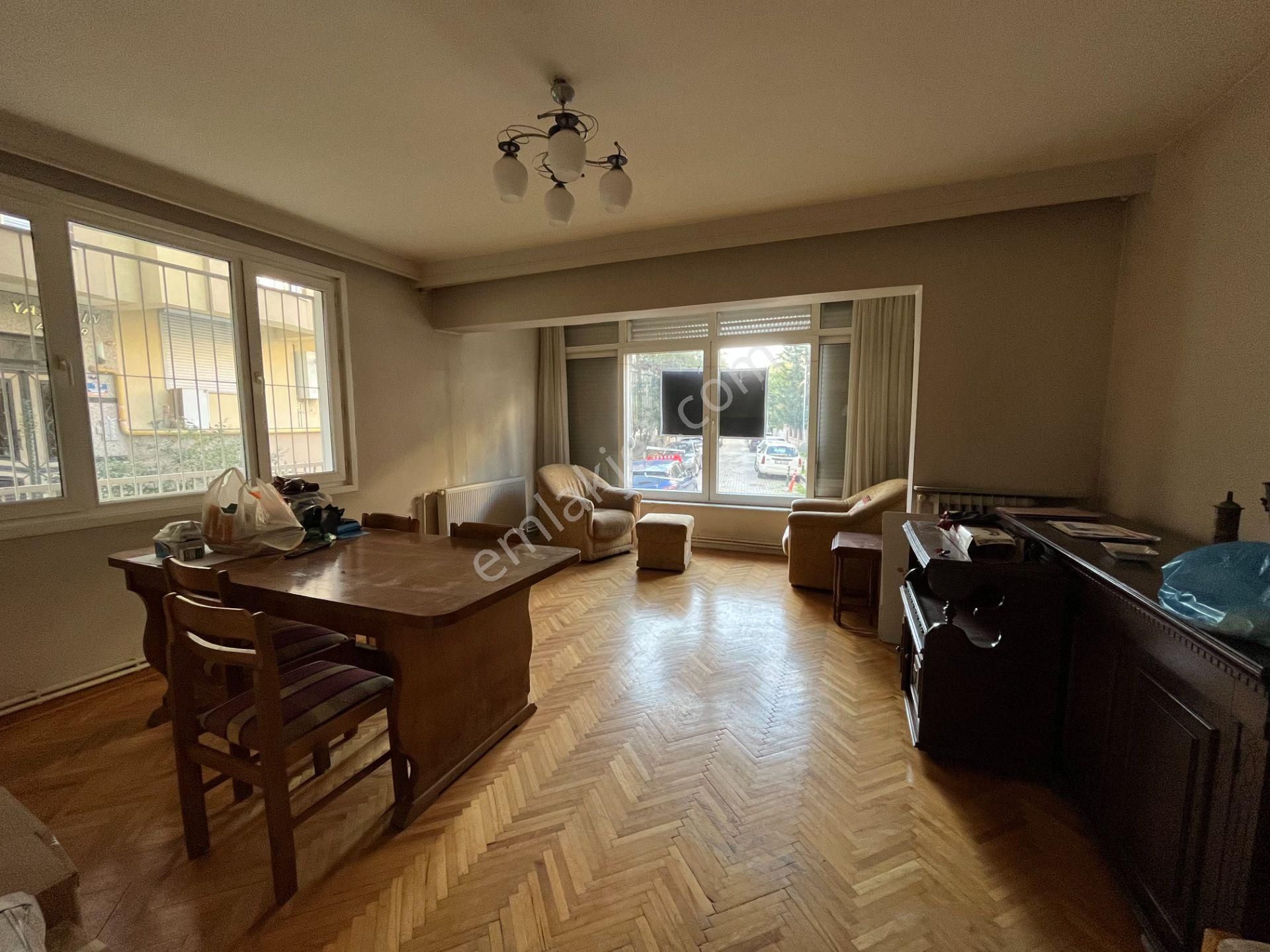 İzmir Karşıyaka Sahil'de Satılık Daire 3+1 87m2 - Görsel 8