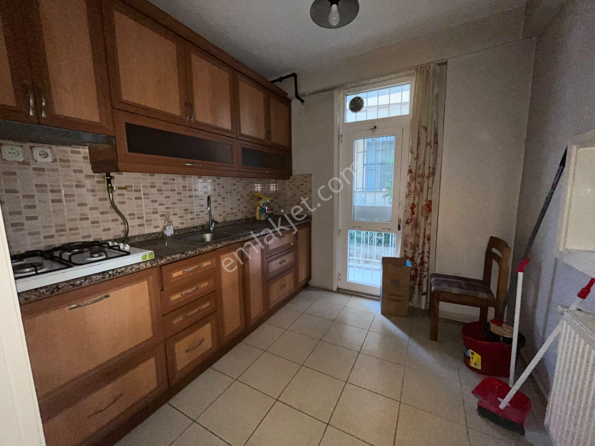 İzmir Karşıyaka Sahil'de Satılık Daire 3+1 87m2 - Görsel 12