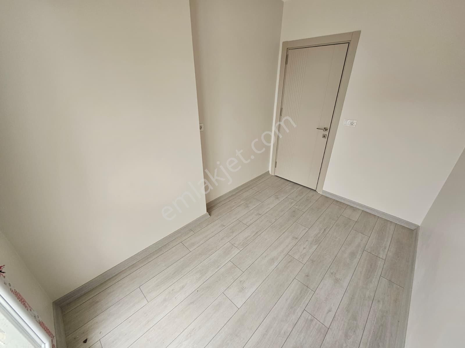 Kamiloba Merkezde Yeni Bina'da Deniz Manzaralı 2+1 Kiralık Daire - Görsel 8