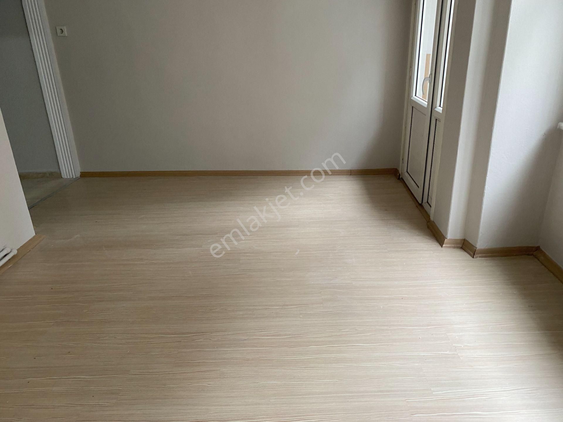 Destan-077-yedikule-merkez-yan-sk-geniş 1-salon+1-oda-kombili-70m2-yüksek-giriş - Görsel 22