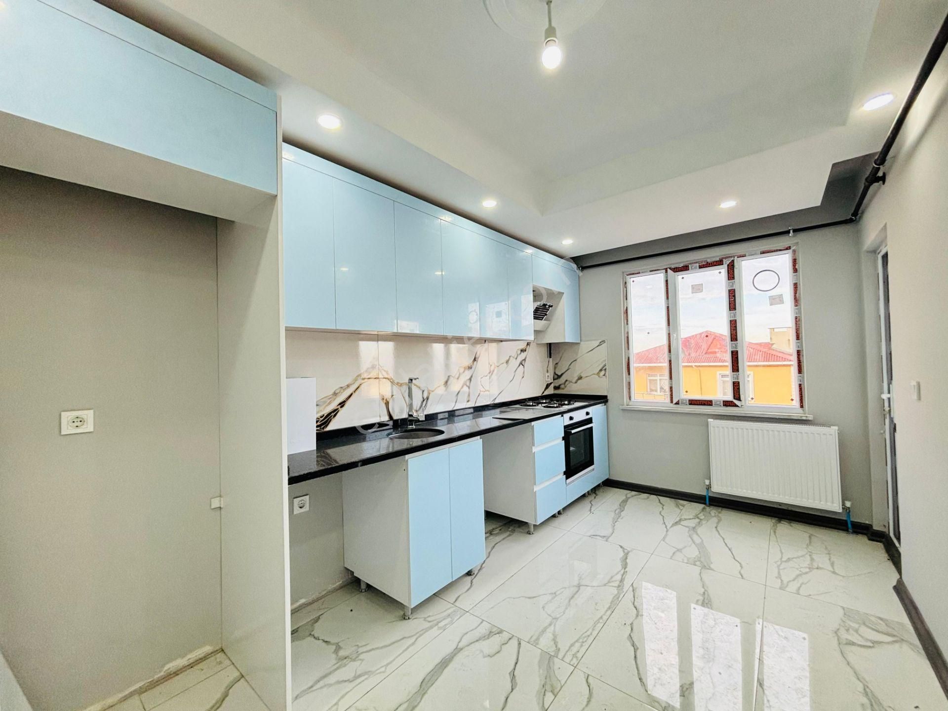 Güven'den Tepe'de Okullar Yanı Ara Kat Ön Cephe 2+1 Daire