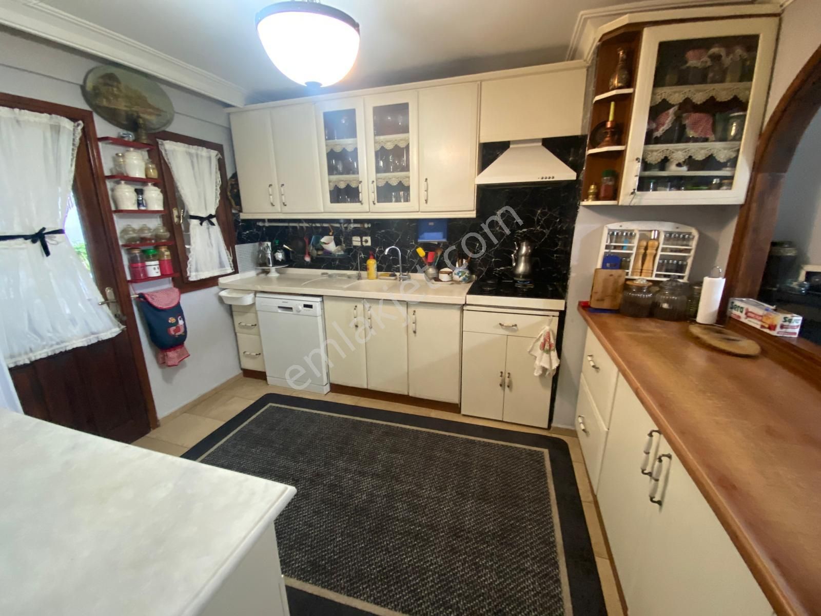 Küçükkuyu Mıhlıda Deniz Manzaralı 5+1 Villa - Görsel 9