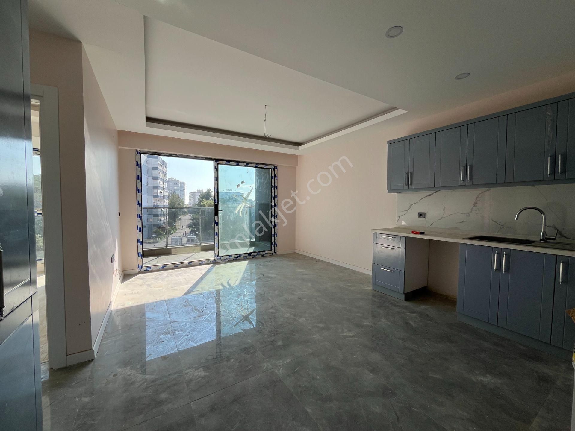 İzmir Çiğli'de Havuzlu Fitness Salonlu Kapalı Otoparklı Satılık Daire 2+1 60 M² - Görsel 5