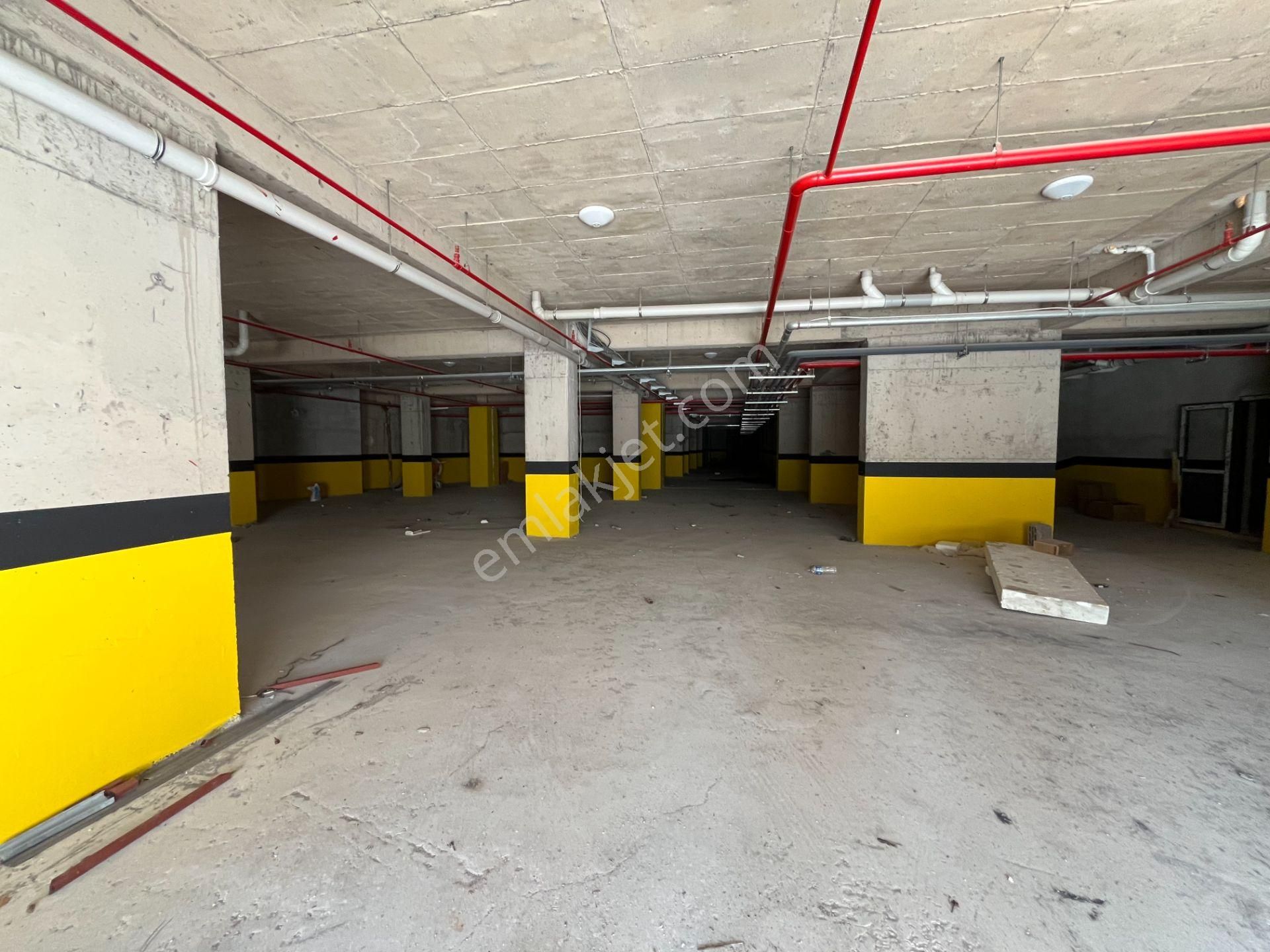 İzmir Çiğli'de Havuzlu Fitness Salonlu Kapalı Otoparklı Satılık Daire 2+1 60 M² - Görsel 21