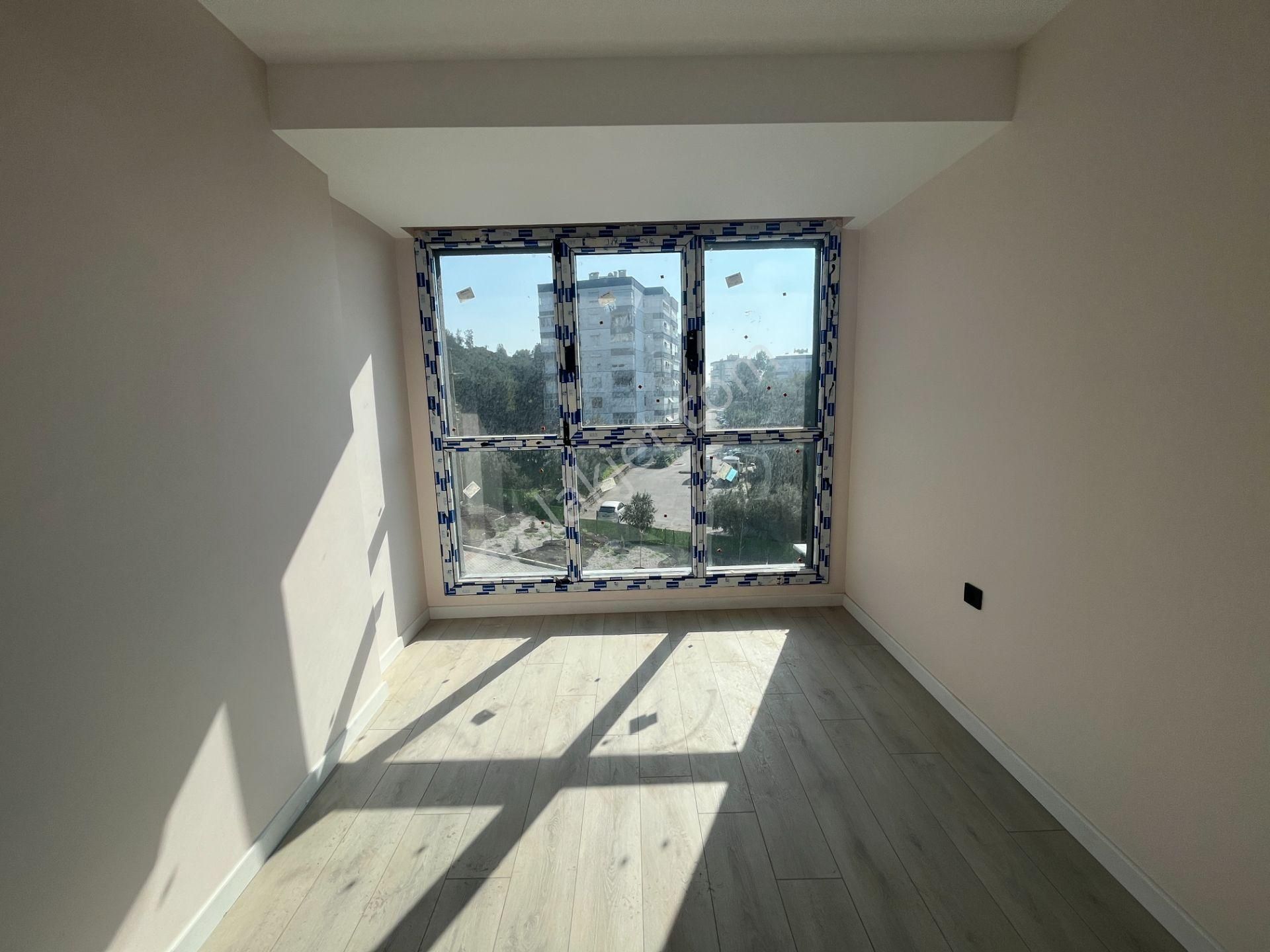 İzmir Çiğli'de Havuzlu Fitness Salonlu Kapalı Otoparklı Satılık Daire 2+1 60 M² - Görsel 10