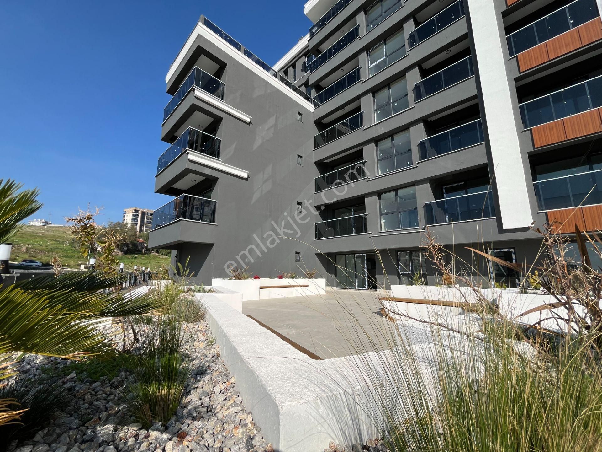 İzmir Çiğli'de Havuzlu Fitness Salonlu Kapalı Otoparklı Satılık Daire 2+1 60 M² - Görsel 17