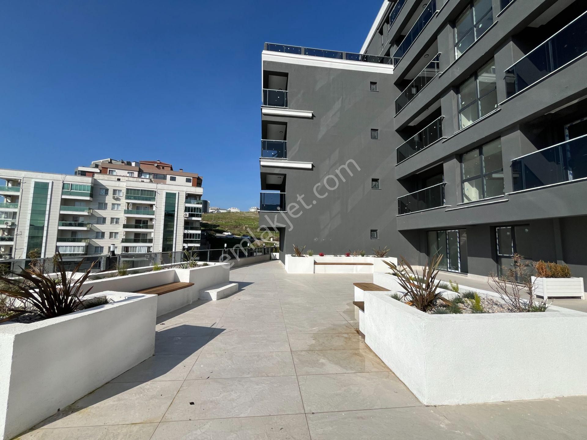 İzmir Çiğli'de Havuzlu Fitness Salonlu Kapalı Otoparklı Satılık Daire 2+1 60 M² - Görsel 18