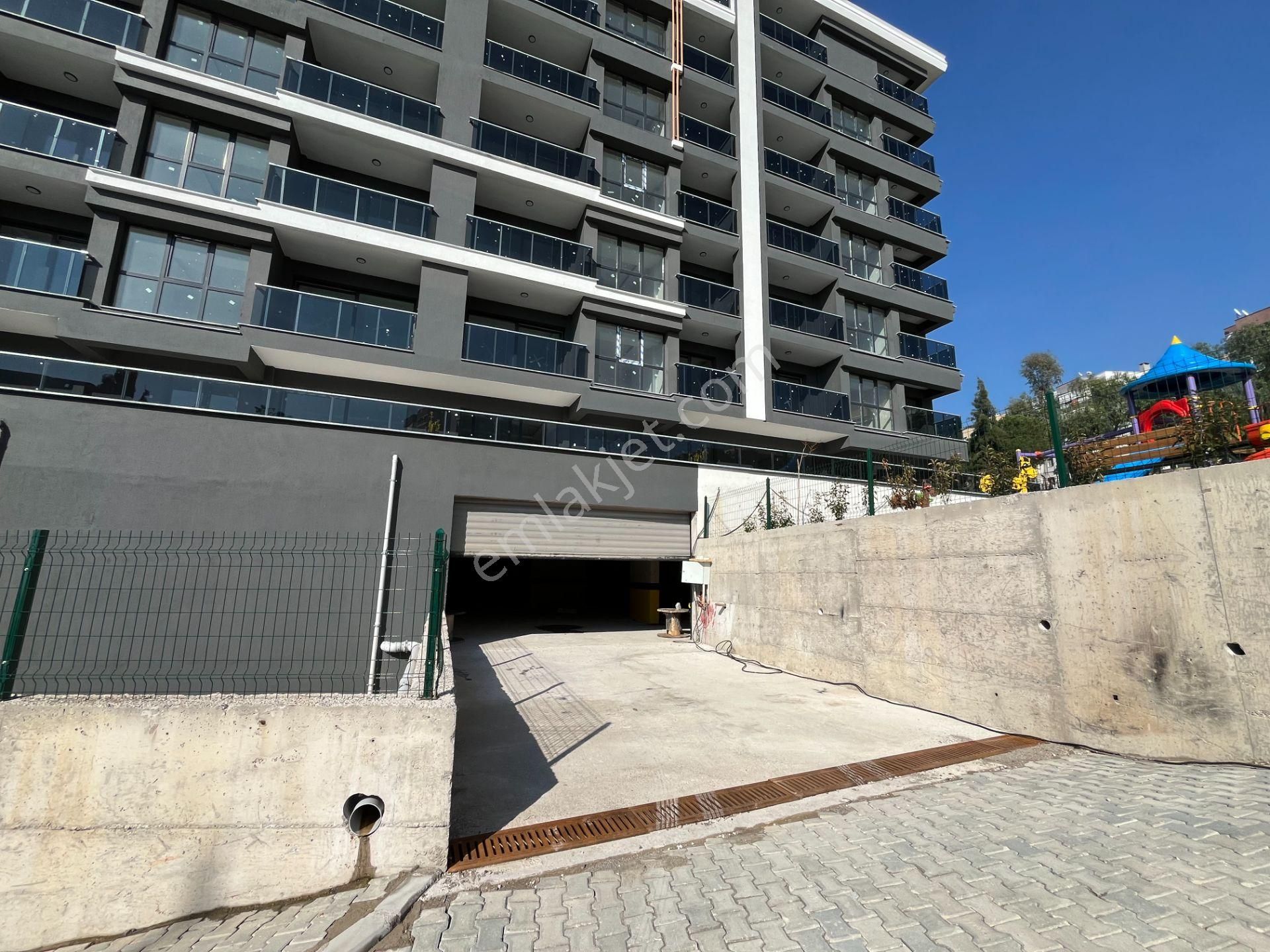 İzmir Çiğli'de Havuzlu Fitness Salonlu Kapalı Otoparklı Satılık Daire 2+1 60 M² - Görsel 20