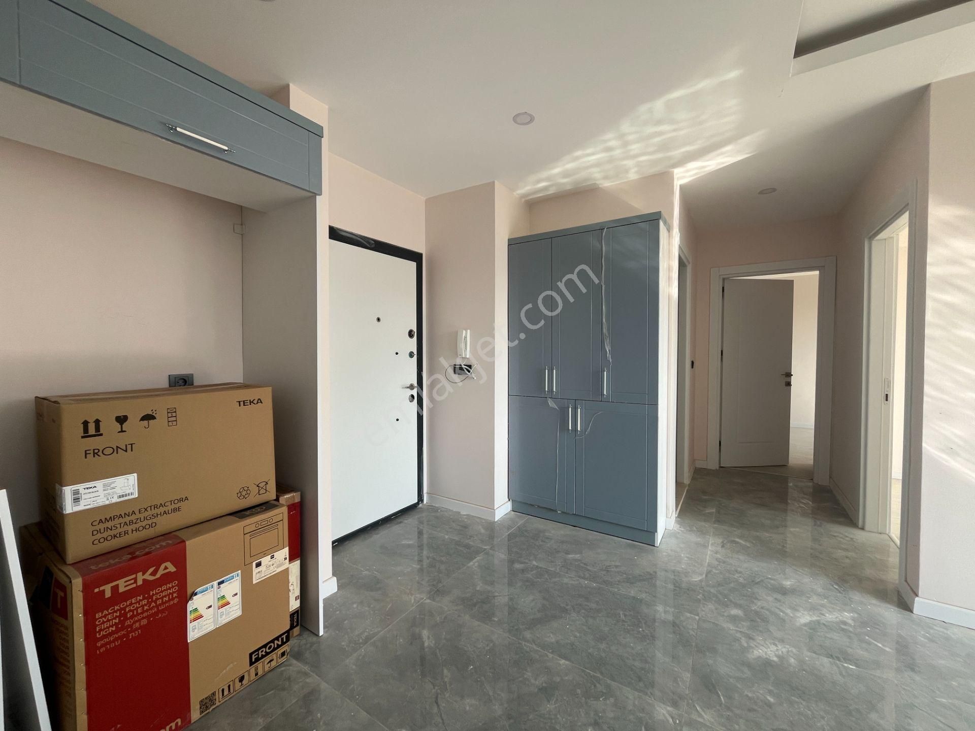 İzmir Çiğli'de Havuzlu Fitness Salonlu Kapalı Otoparklı Satılık Daire 2+1 60 M² - Görsel 4