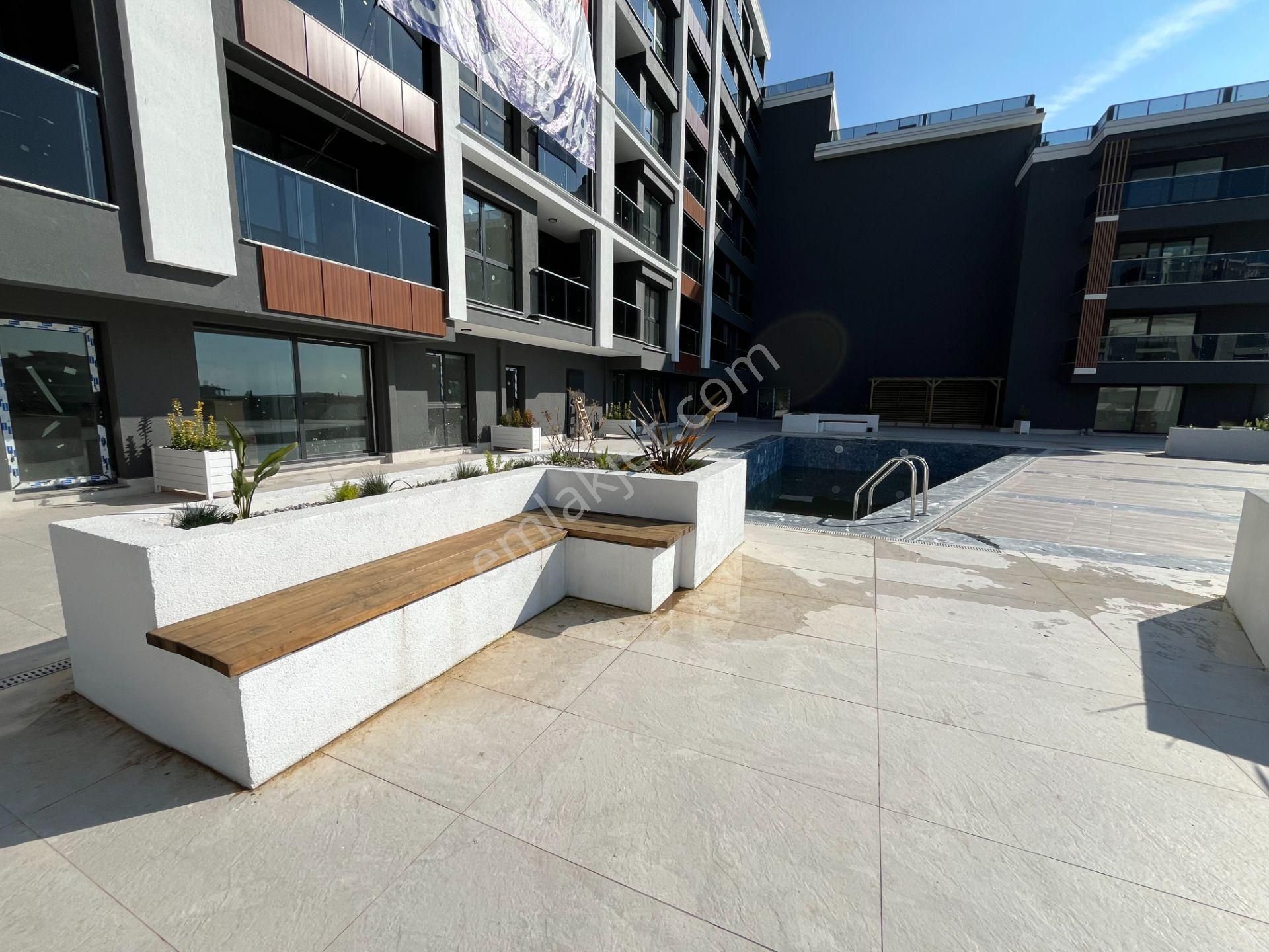 İzmir Çiğli'de Havuzlu Fitness Salonlu Kapalı Otoparklı Satılık Daire 2+1 60 M² - Görsel 19