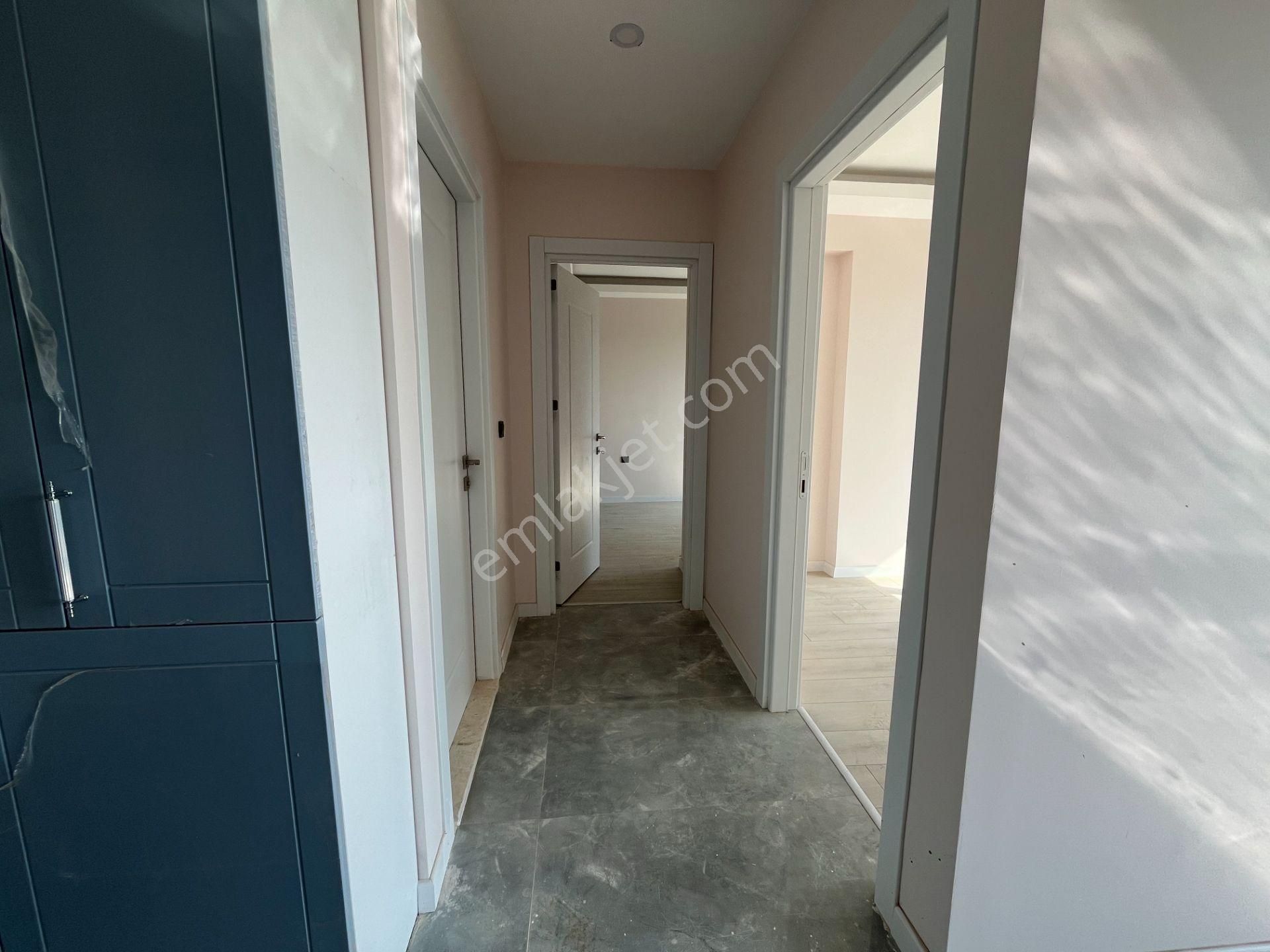 İzmir Çiğli'de Havuzlu Fitness Salonlu Kapalı Otoparklı Satılık Daire 2+1 60 M² - Görsel 16