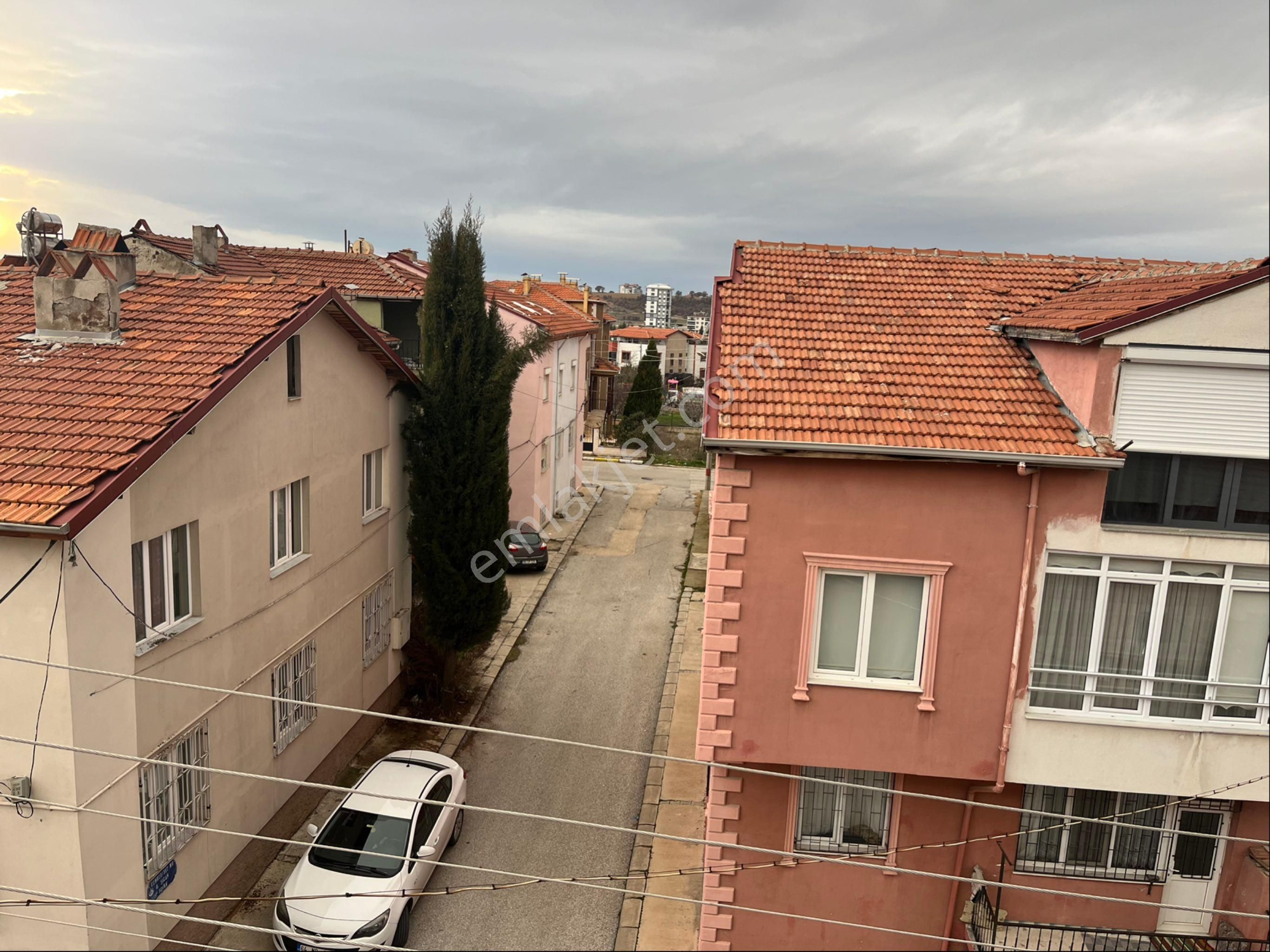 Uşak Merkez Cumhuriyet Mahallesinde Satılık 2+1 Daire - Görsel 11