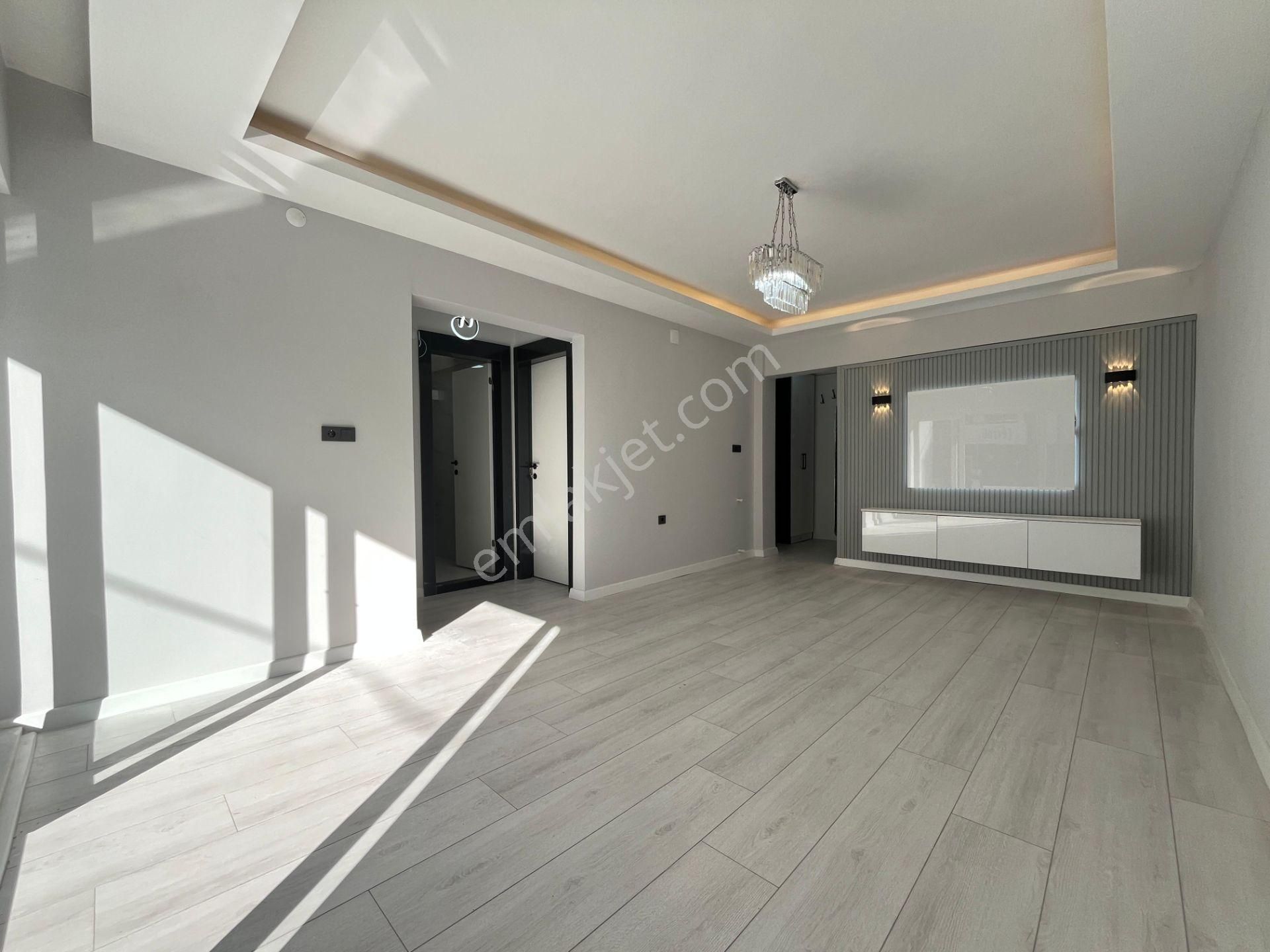 Gürsoy'dan Akçay Merkezde Bahçeli Ön Cephe Fırsat 2+1 Daire - Görsel 8