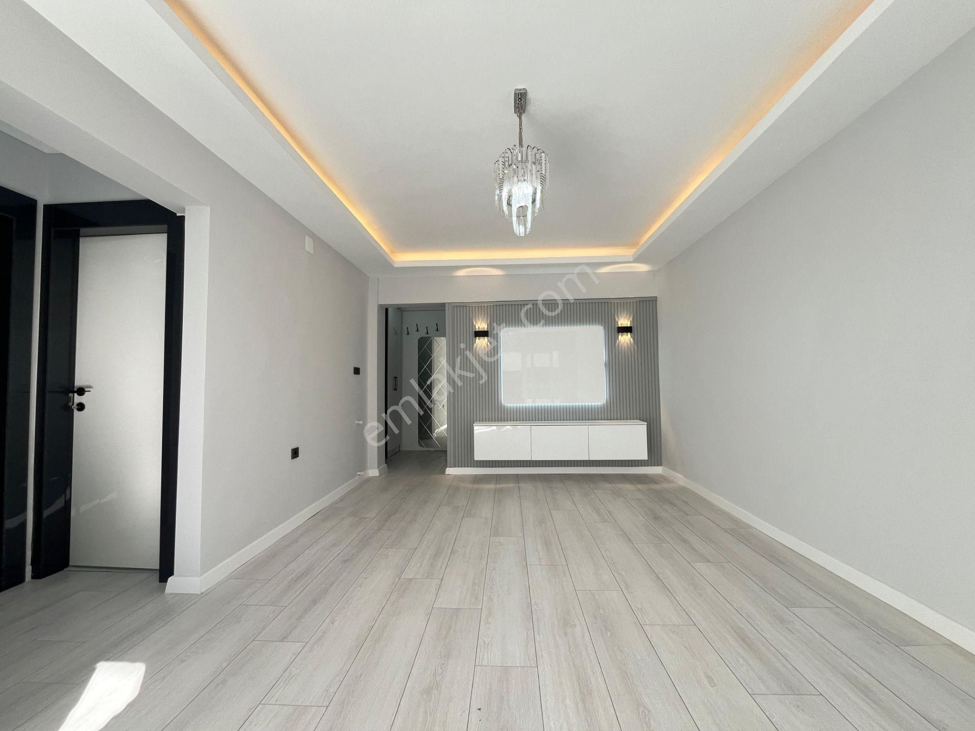 Gürsoy'dan Akçay Merkezde Bahçeli Ön Cephe Fırsat 2+1 Daire - Görsel 9