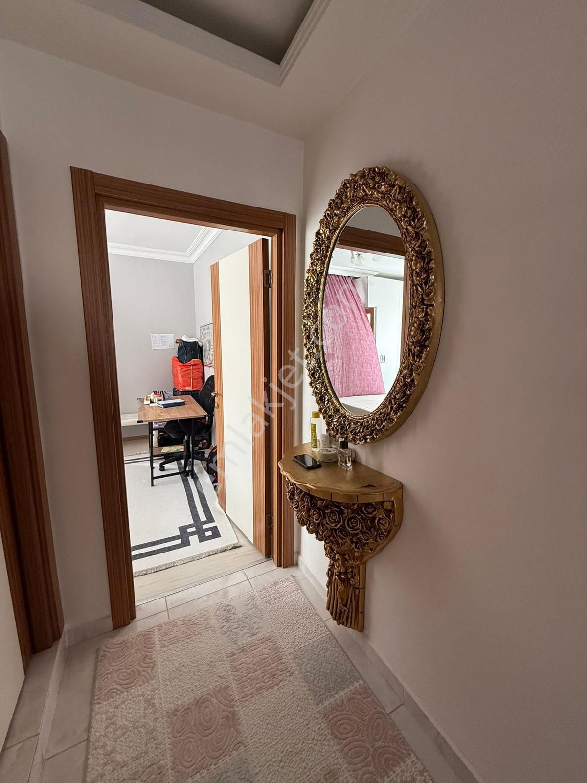 Beylikdüzü Merkezinde Geniş M2 Oturuma Hazır Eşyalı Kiralık Daire !! - Görsel 32