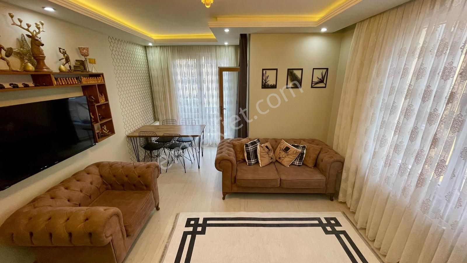 Beylikdüzü Merkezinde Geniş M2 Oturuma Hazır Eşyalı Kiralık Daire !! - Görsel 9