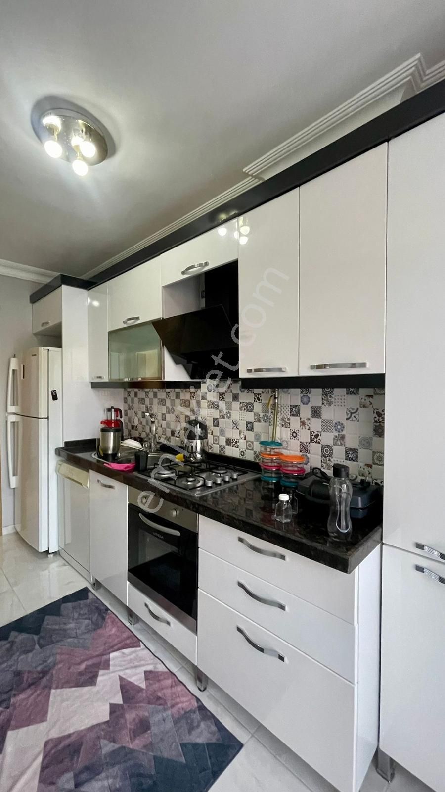 Beylikdüzü Merkezinde Geniş M2 Oturuma Hazır Eşyalı Kiralık Daire !! - Görsel 7