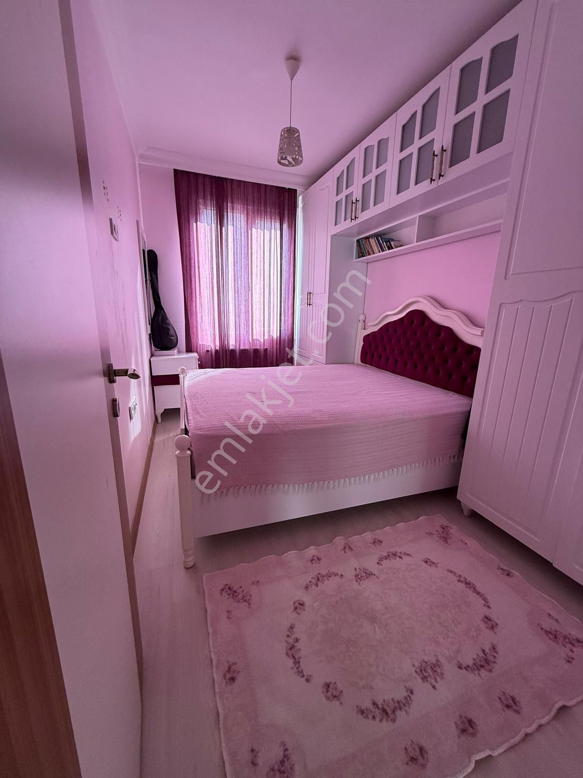 Beylikdüzü Merkezinde Geniş M2 Oturuma Hazır Eşyalı Kiralık Daire !! - Görsel 17