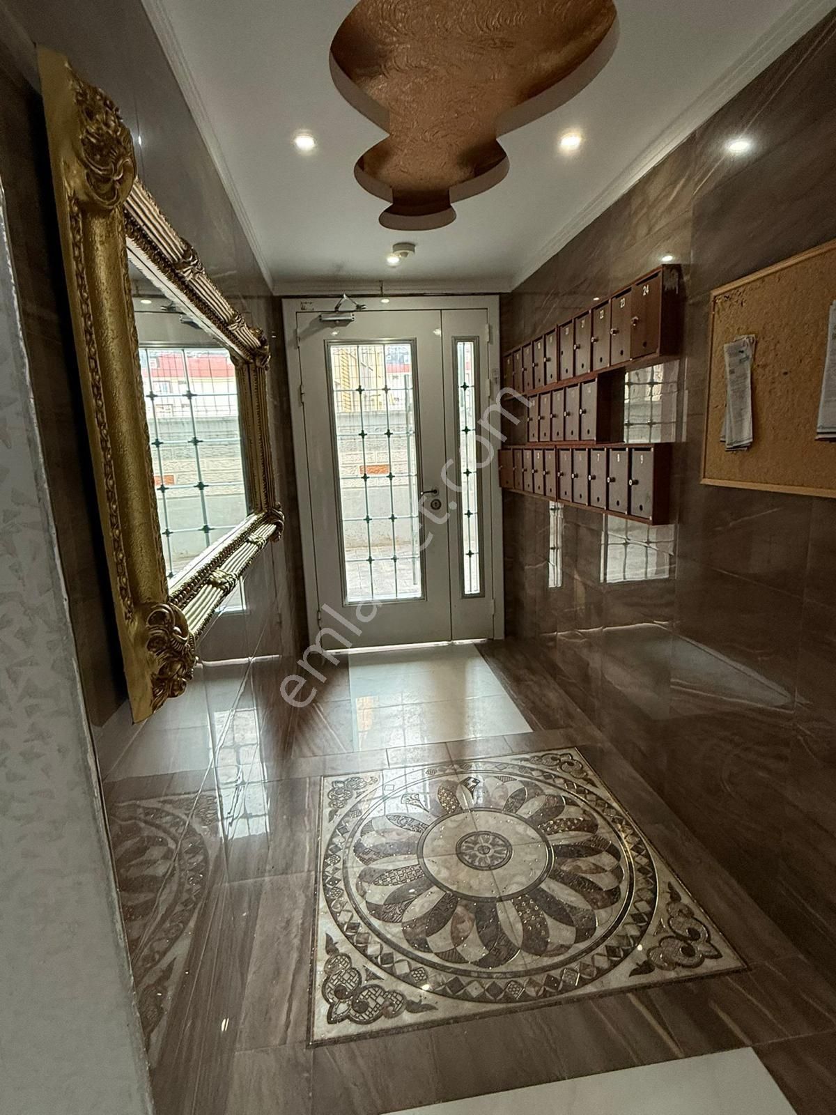 Beylikdüzü Merkezinde Geniş M2 Oturuma Hazır Eşyalı Kiralık Daire !! - Görsel 31