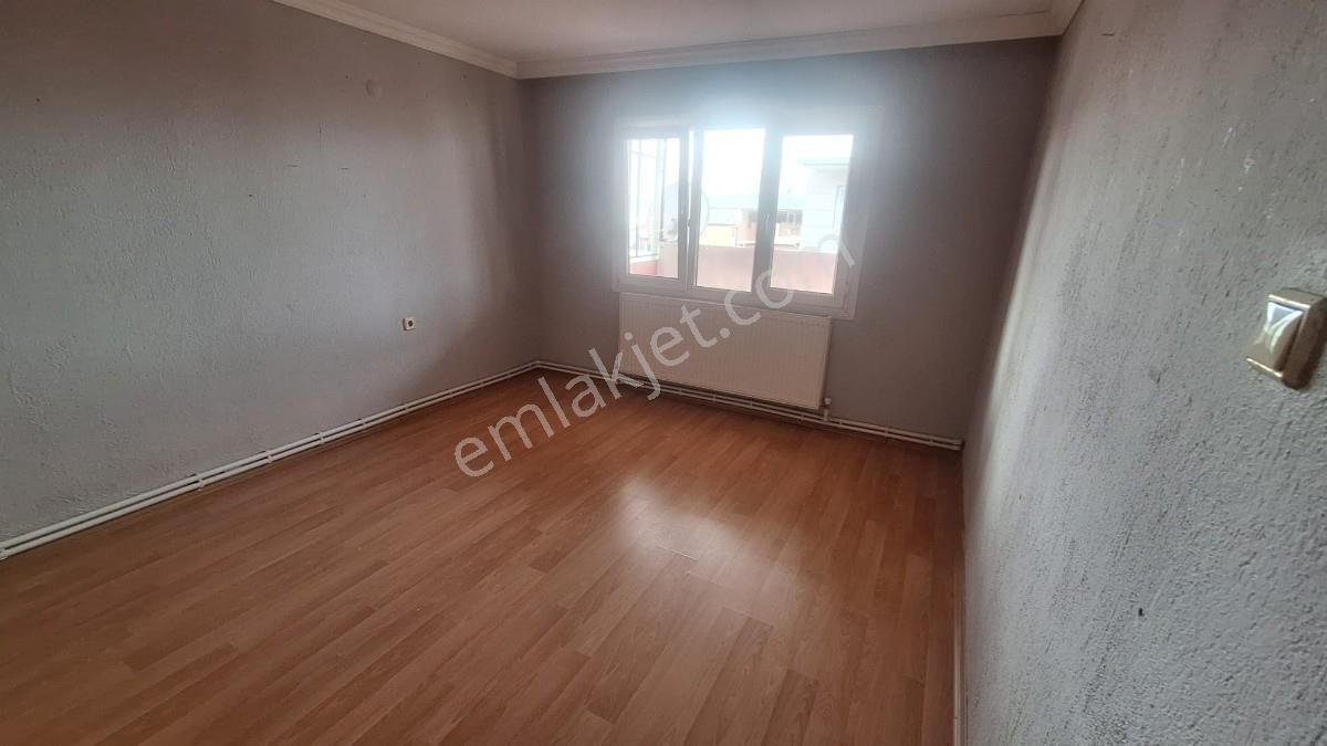 Bornova/inönü Mah. 120 M2 Teraslı 3+1 Kiralık Daire - Görsel 18