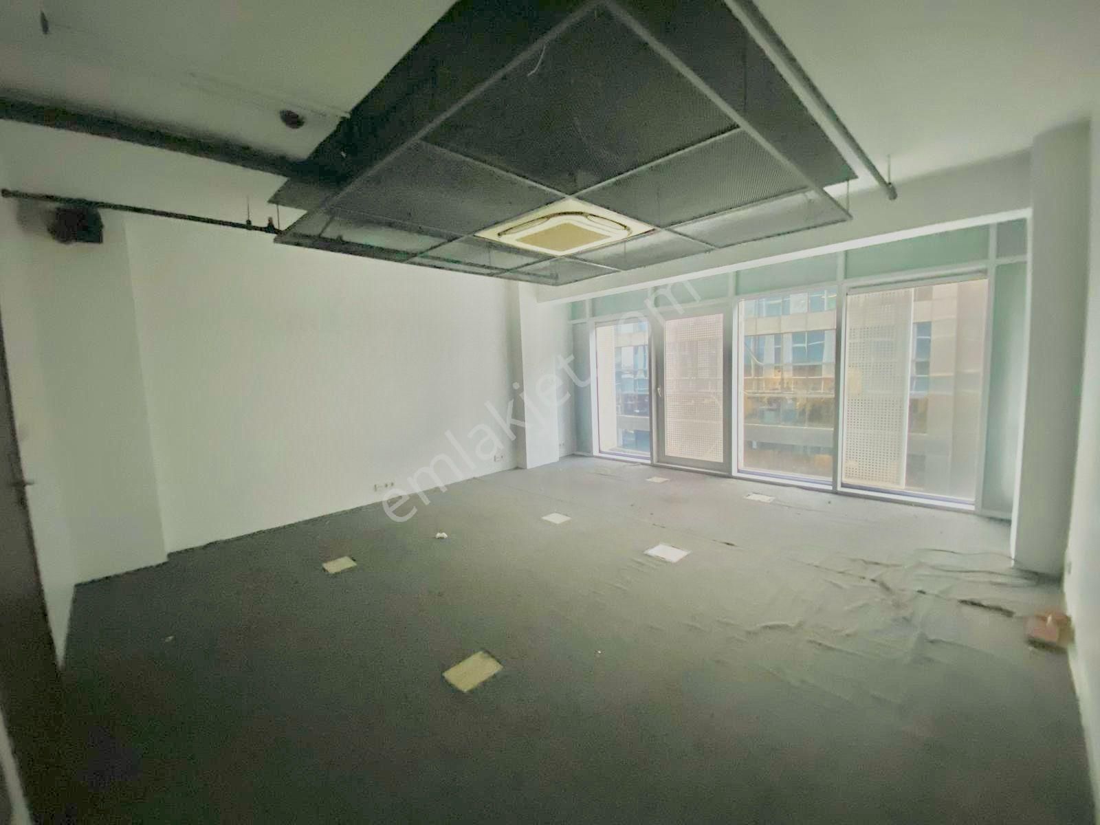 Nef 09 Plazada Metroya Çok Yakın Kiralık Ofis - Görsel 14