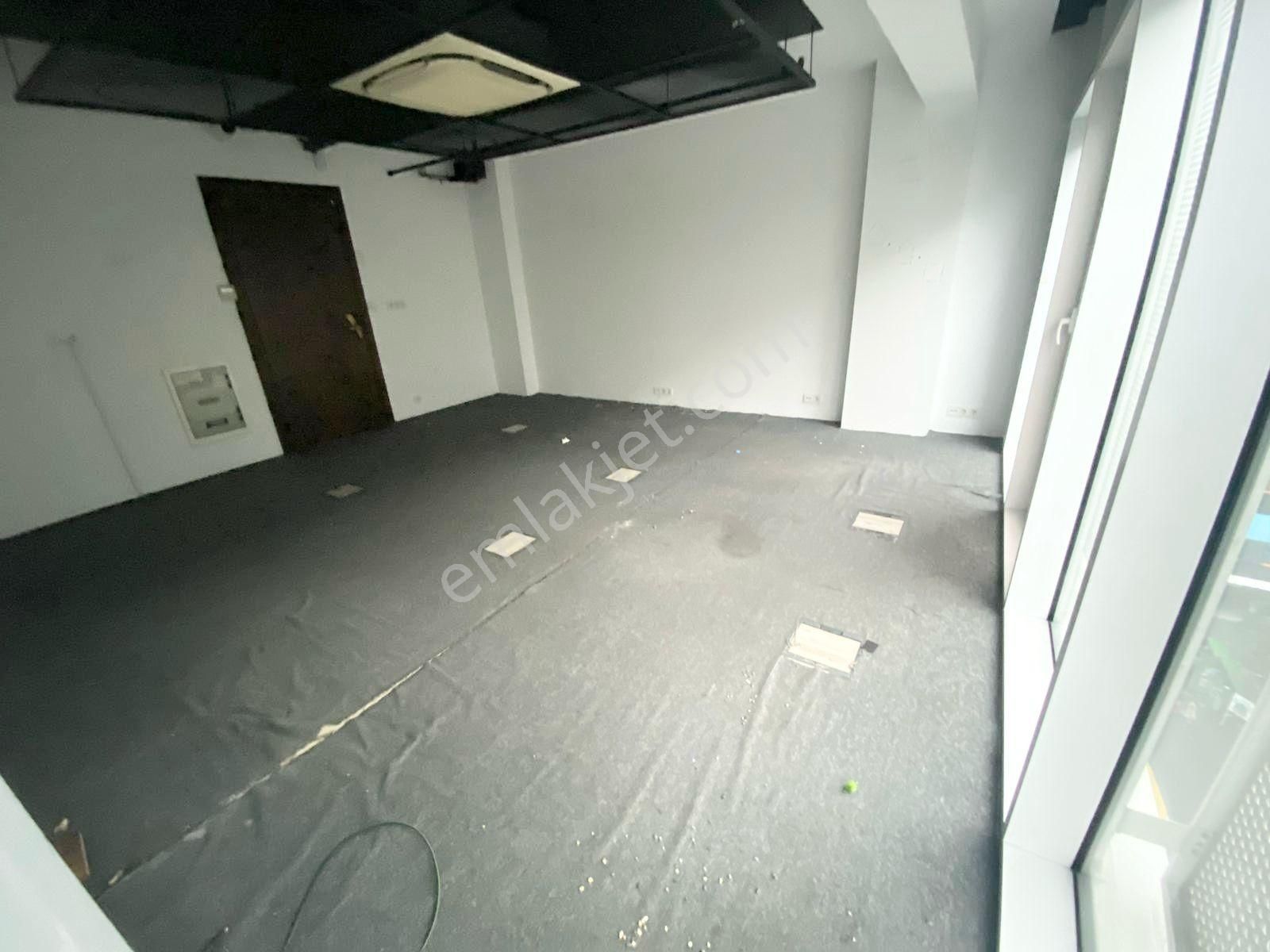 Nef 09 Plazada Metroya Çok Yakın Kiralık Ofis - Görsel 20